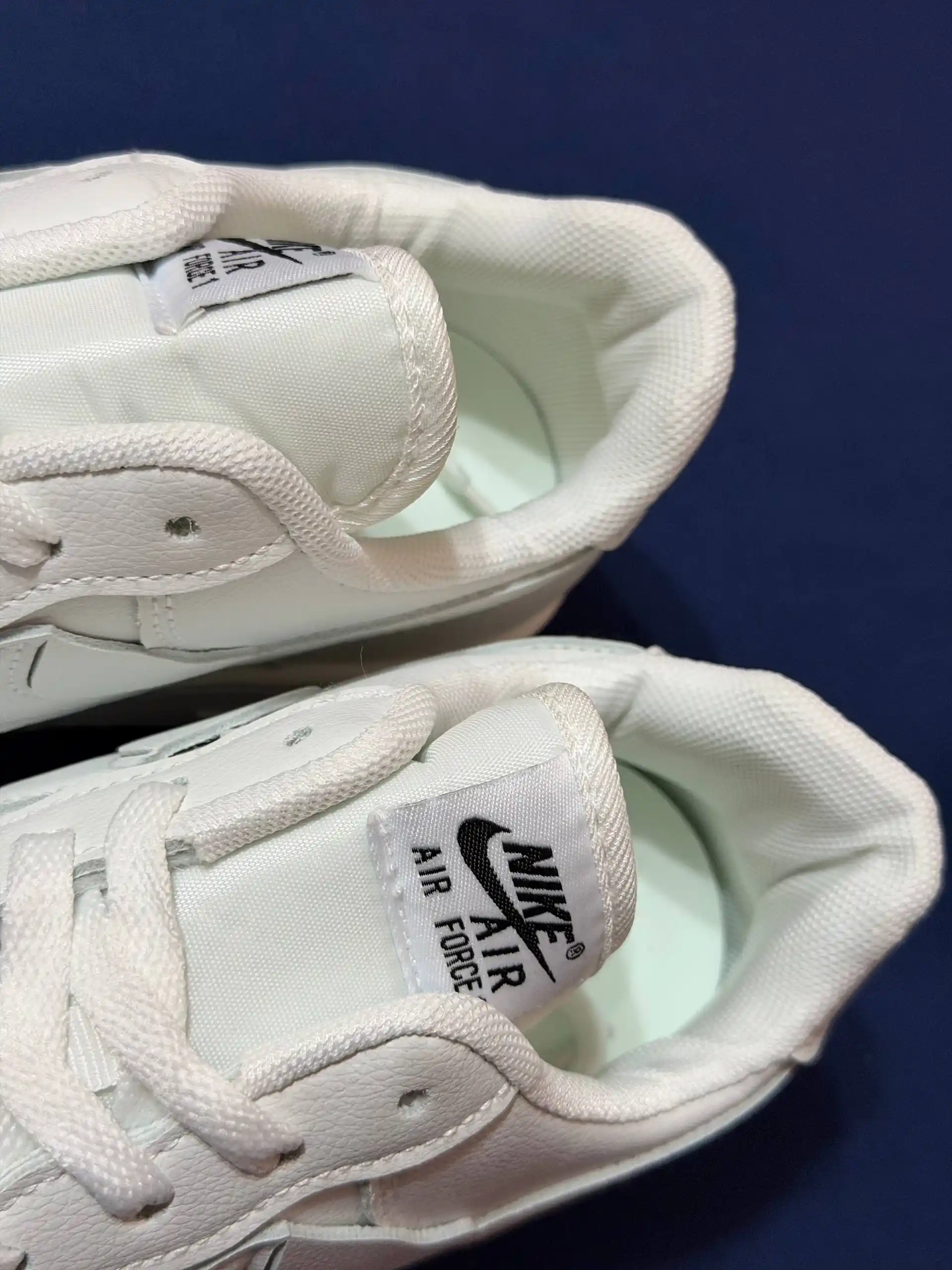 Erkaklar va Ayollar uchun universal sport krossovkalari NIKE AIR FORCE 36-44