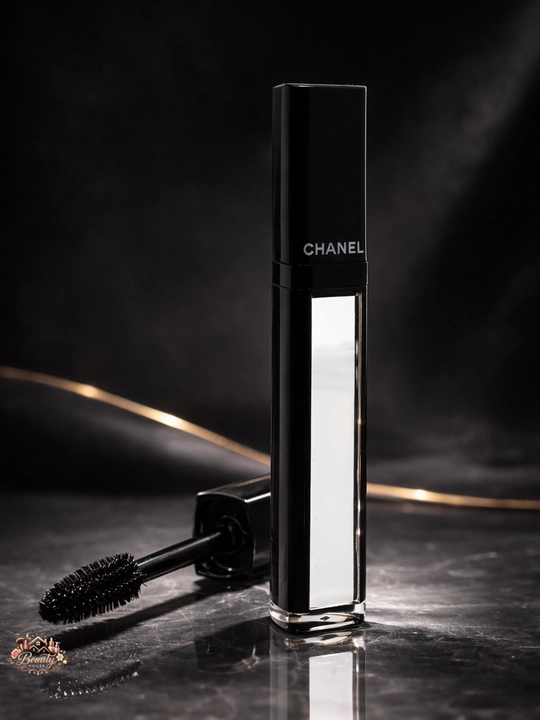 Chanel Mascara Waterproof Intense Black, удлиняющая и объемная черная тушь