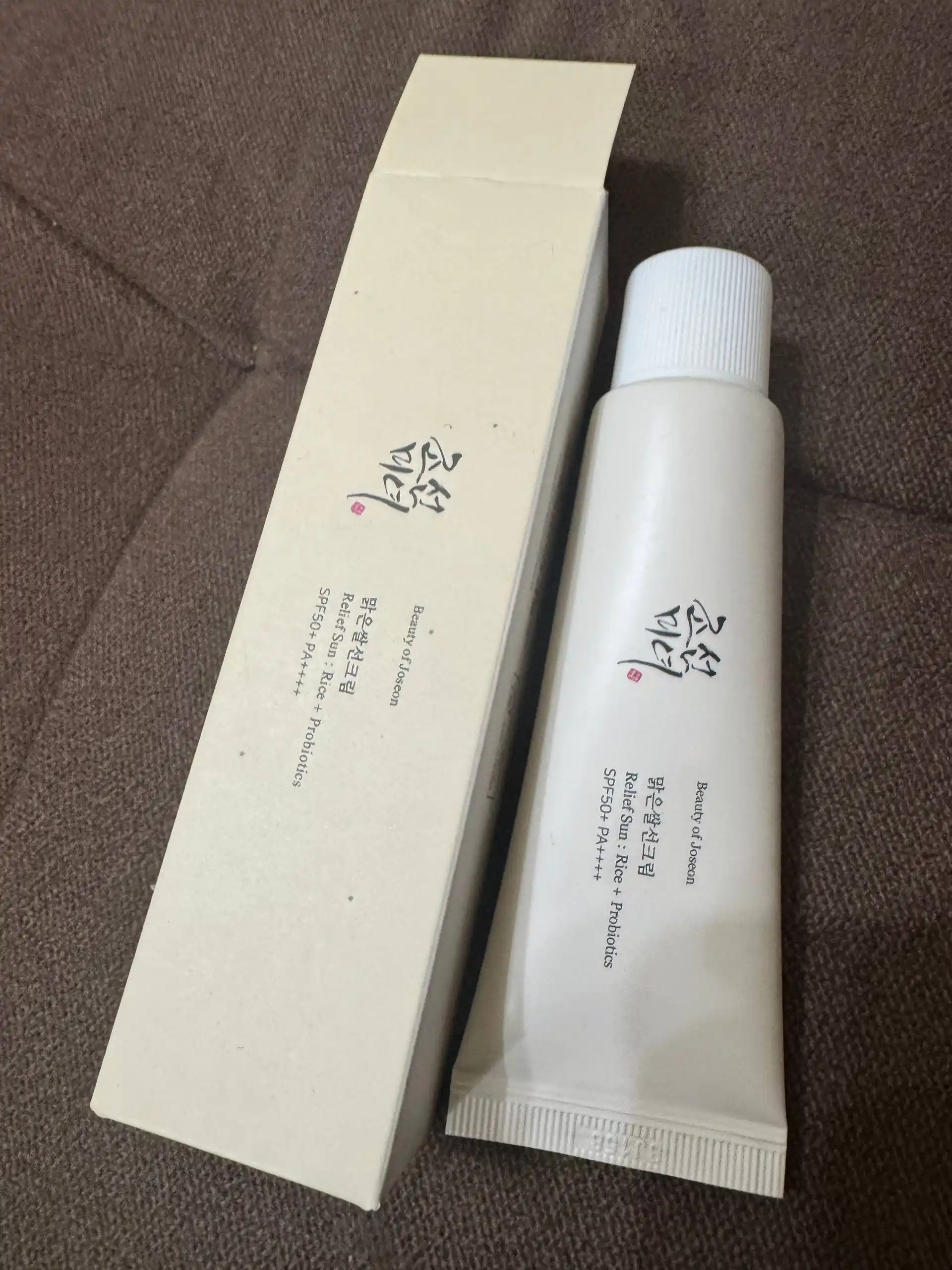 SPF 50+ kremi Quyoshdan himoya qiluvchi krem SPF 50+ PA, guruch,probiyotiklar koreyiskiy