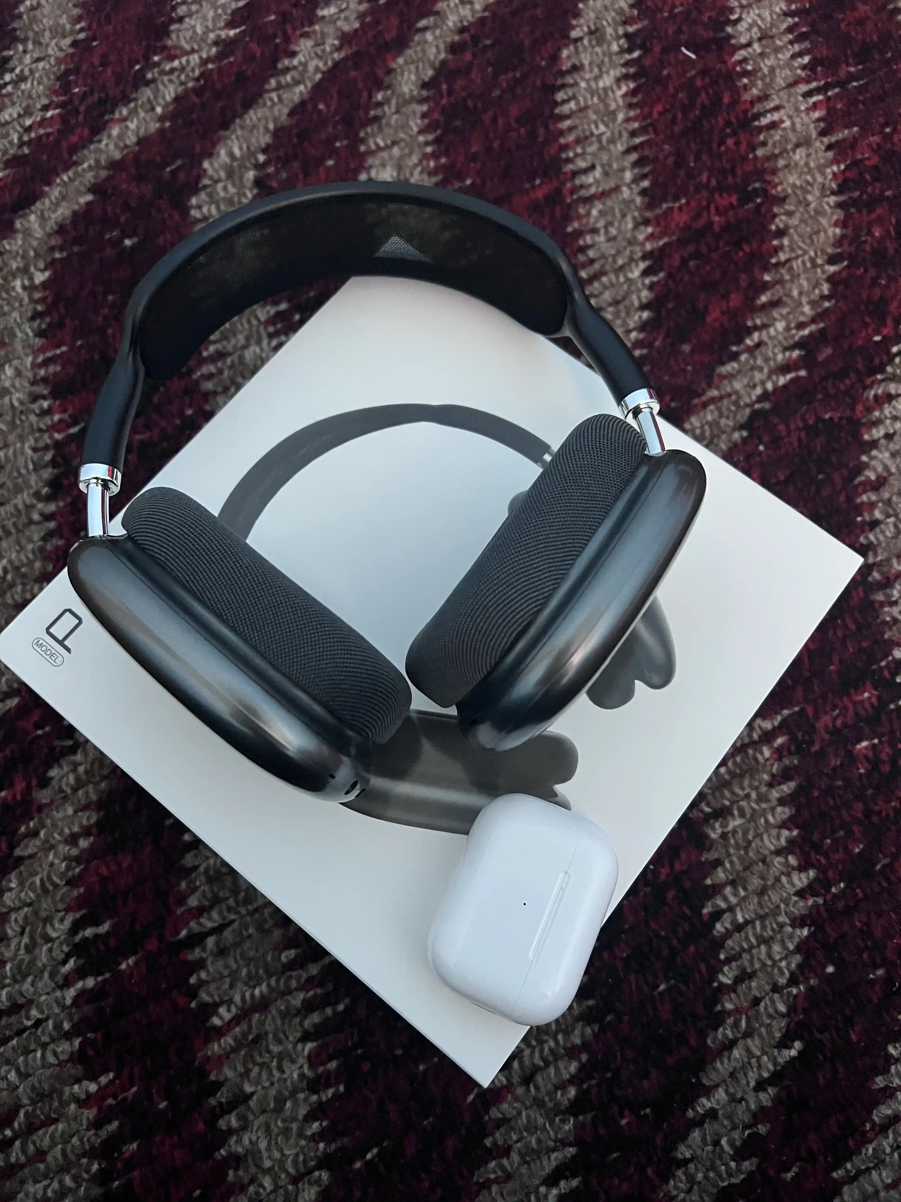 Simsiz quloqchinlar mikrofon bilan, katta to'liq o'lchamli naushniklar, Bluetooth