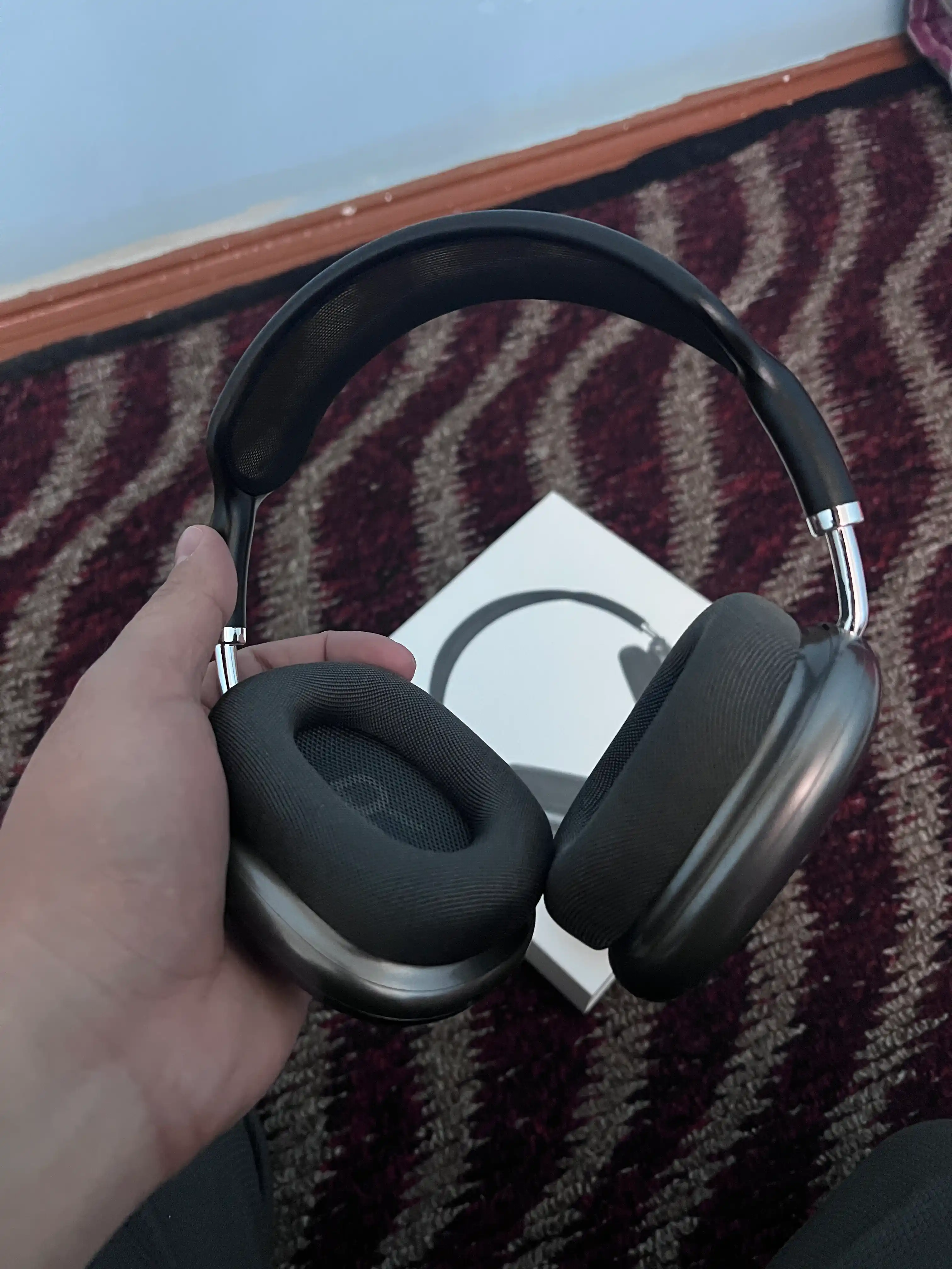 Simsiz quloqchinlar mikrofon bilan, katta to'liq o'lchamli naushniklar, Bluetooth