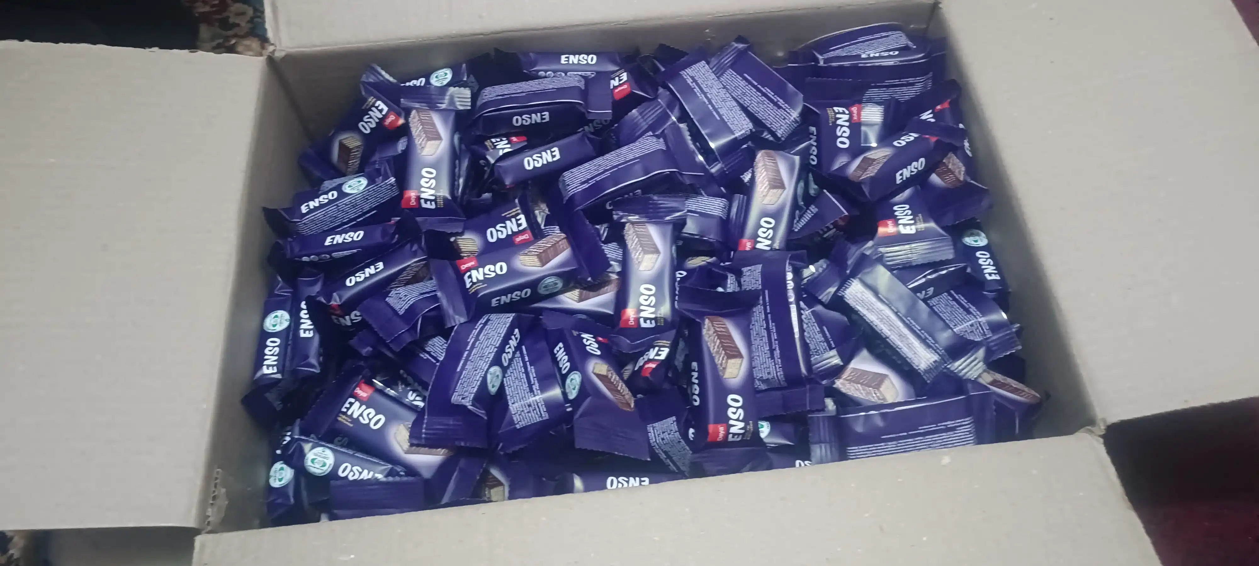 Klassik ENSO shokolad bilan qoplangan vaflili konfetlari, qutida 3 kg (~213 dona) (RK-140)