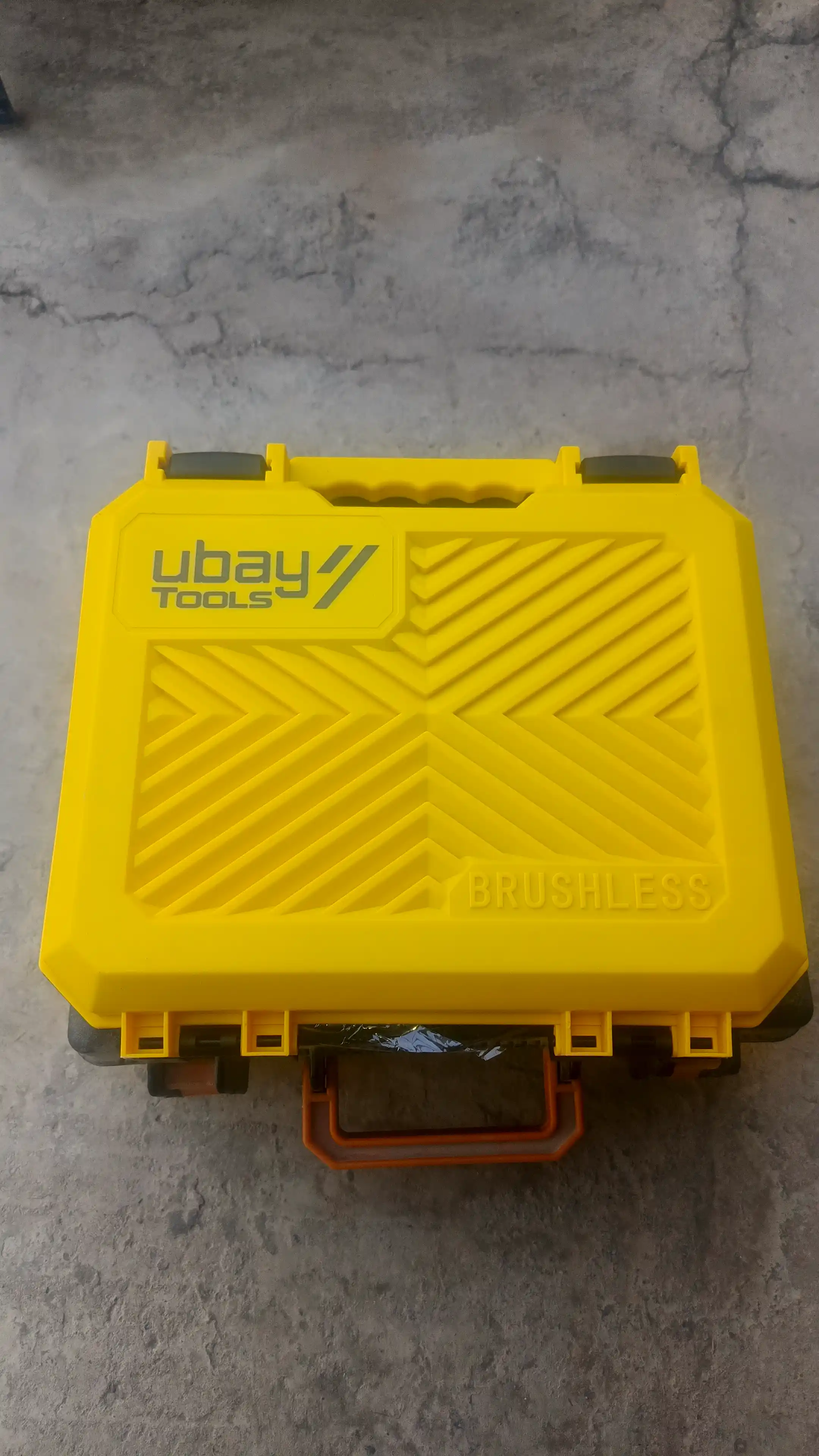 Ubay UB-CD1015E akkumulyatorli shurupvert, 2 ta batareya, tez qisiladigan patron, g‘ilof