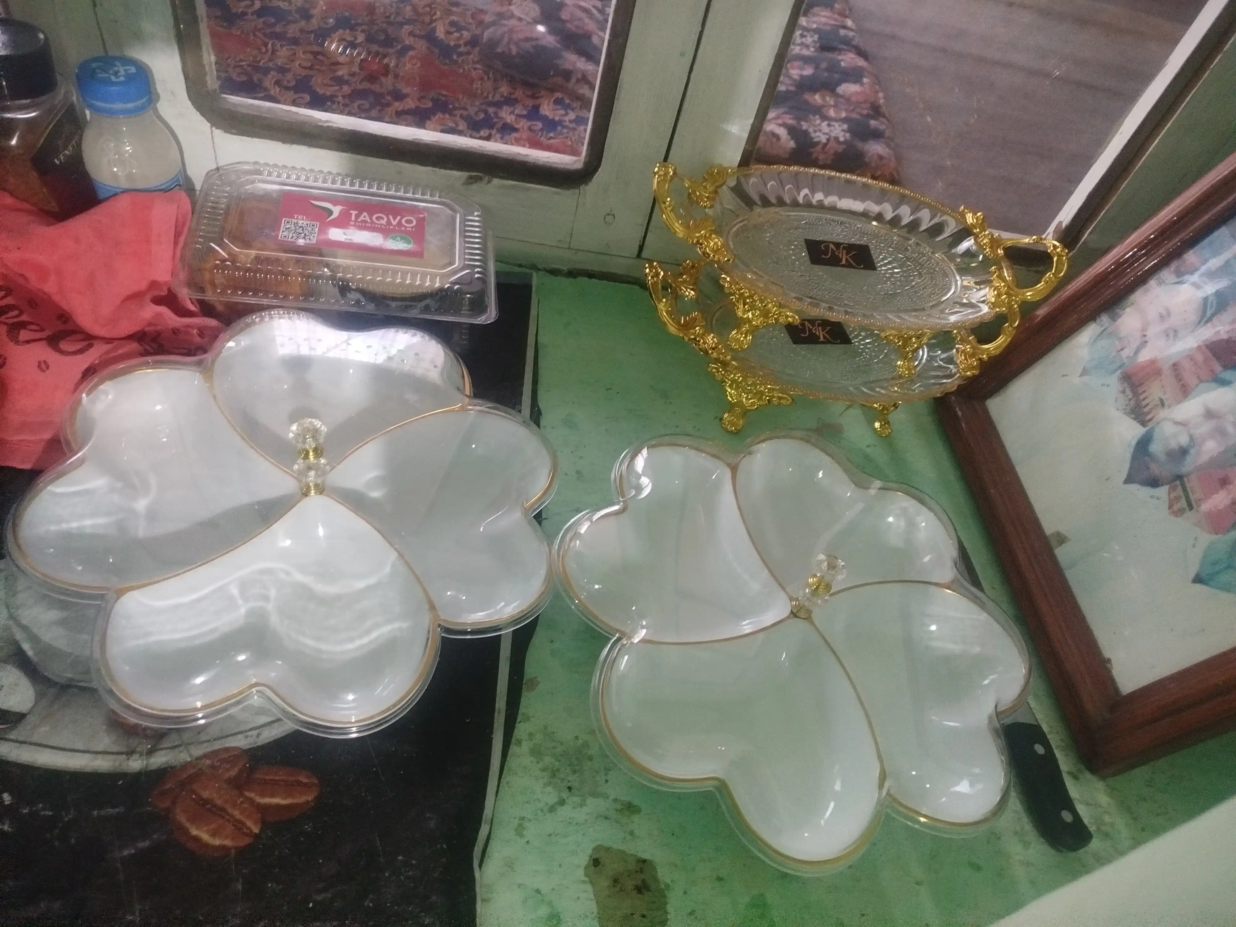 Qopqoqli menager, xurmo va quritilgan mevalar uchun idish, plastik