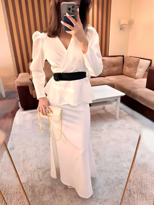 Ayollar kostyumi - 