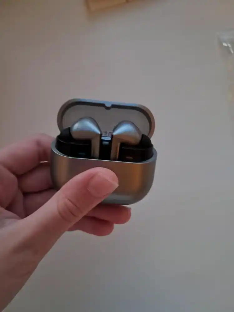 Galaxy Buds simsiz quloqchinlari
