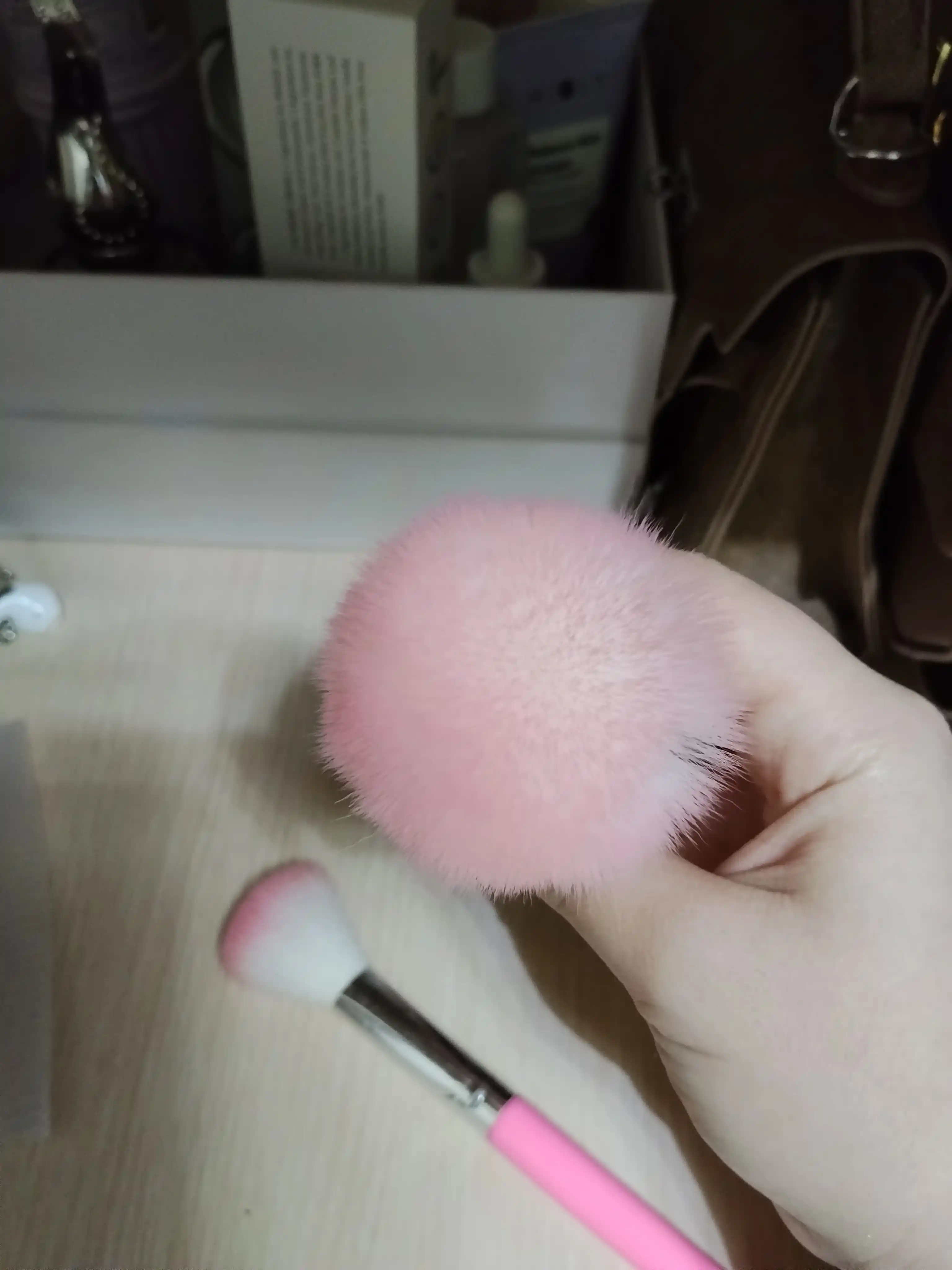 Кисть для макияжа
