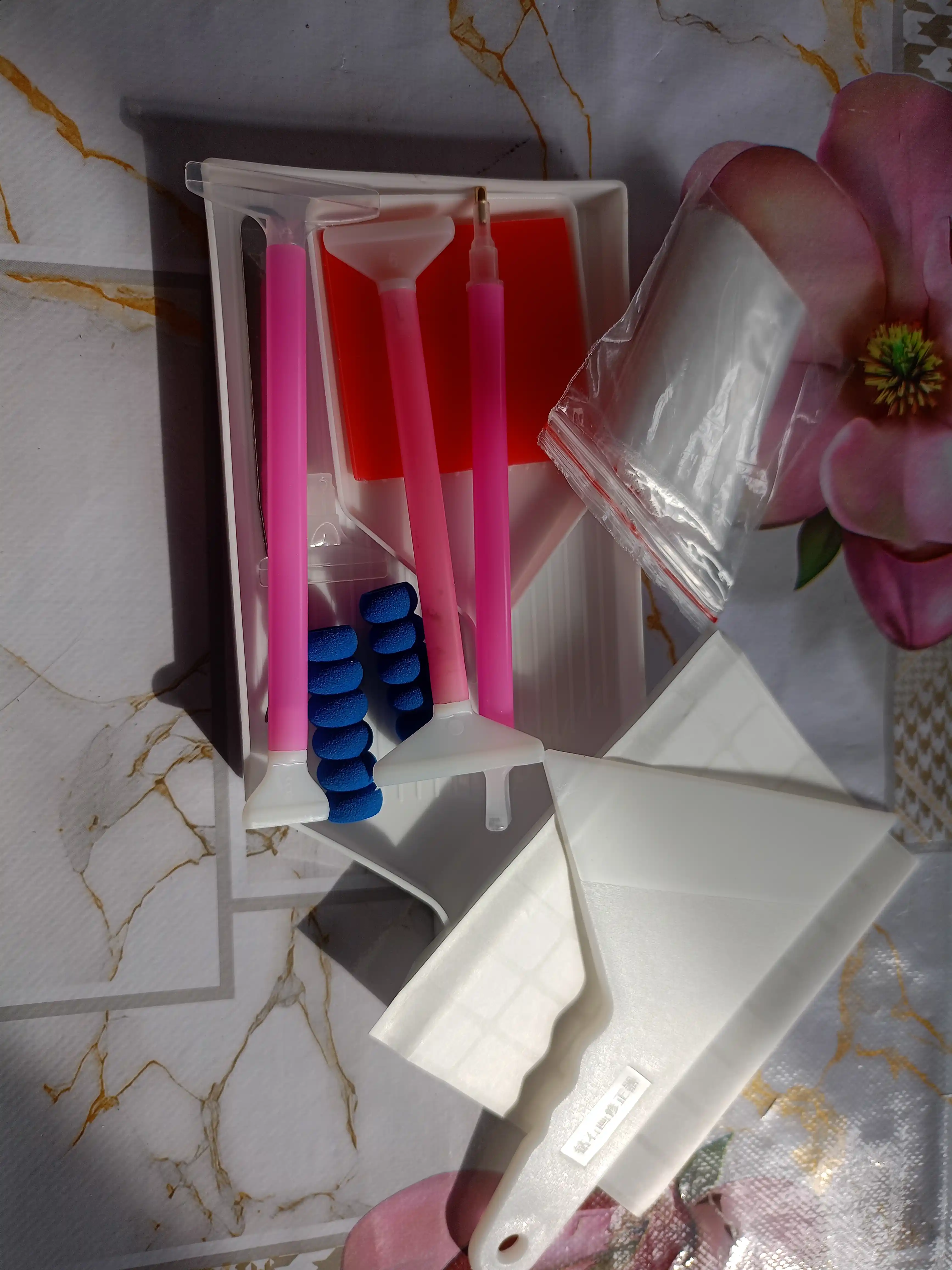 Kosmetik sumkada olmos mozaikasi uchun universal aksessuarlar to'plami, 21 dona