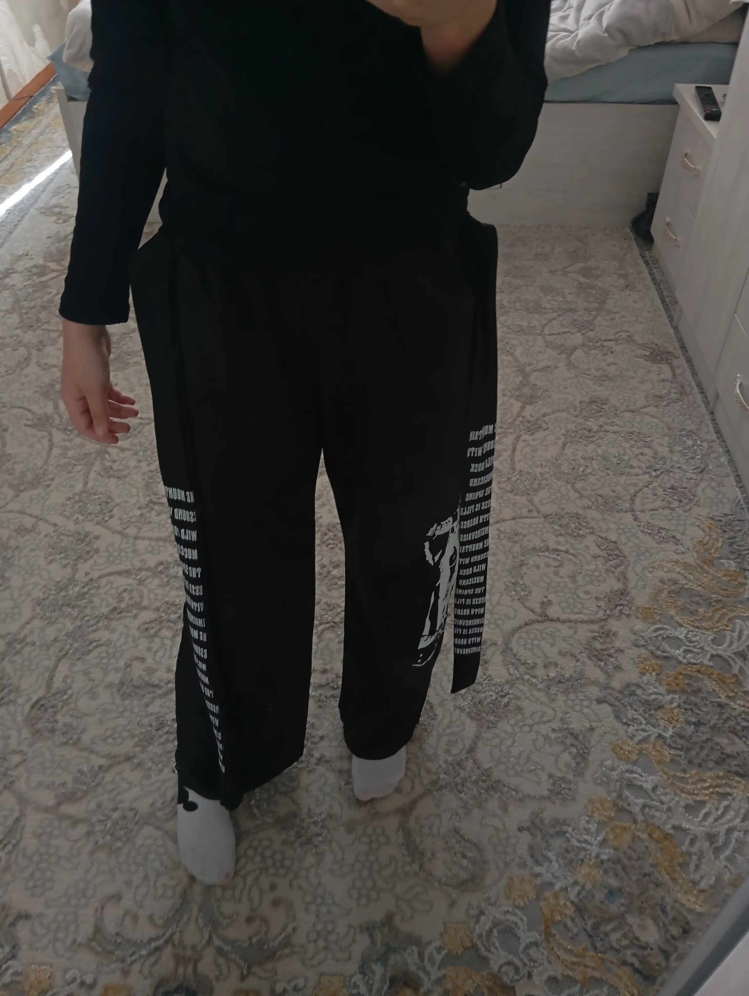 Ayollar yozgi sport shimi, keng oversize shim, yozgi triko