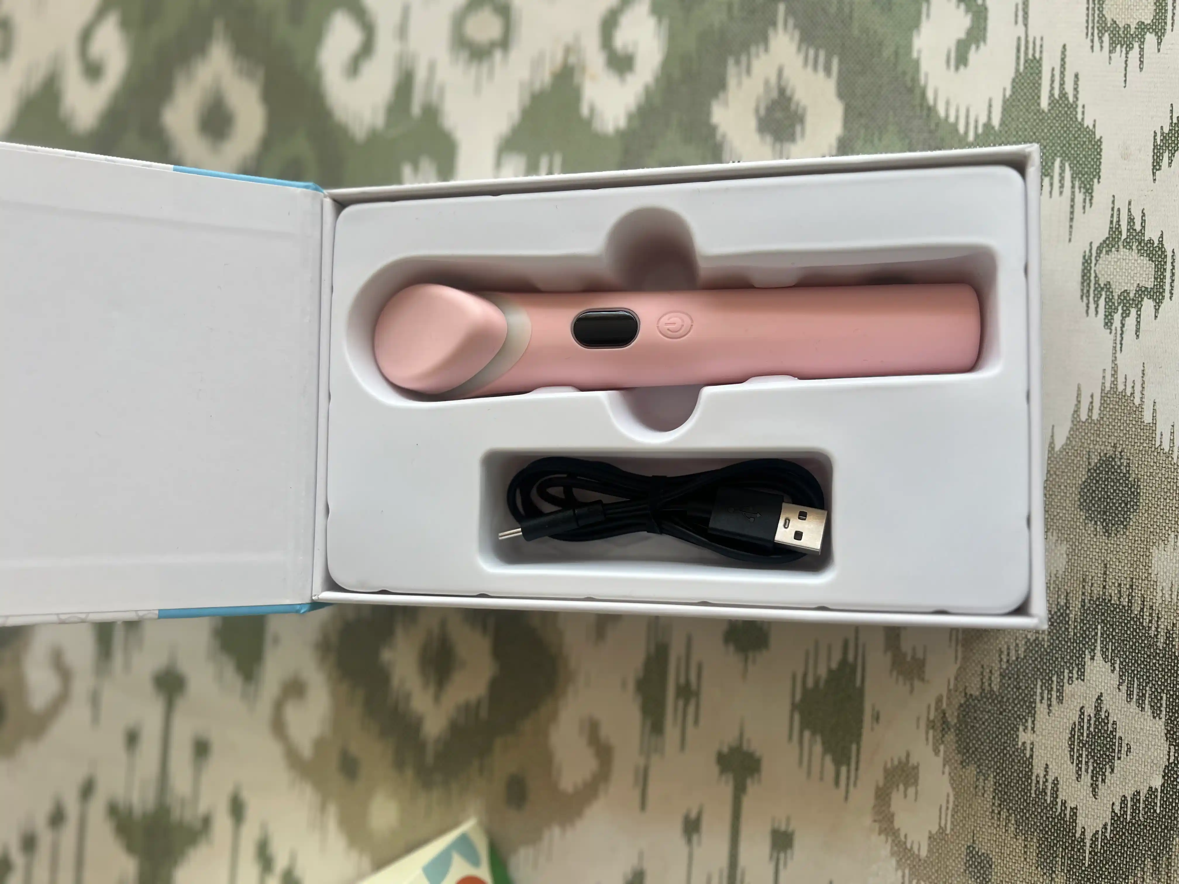 Yuzni parvarishlash uchun Uzface Professional elektr massaj apparati