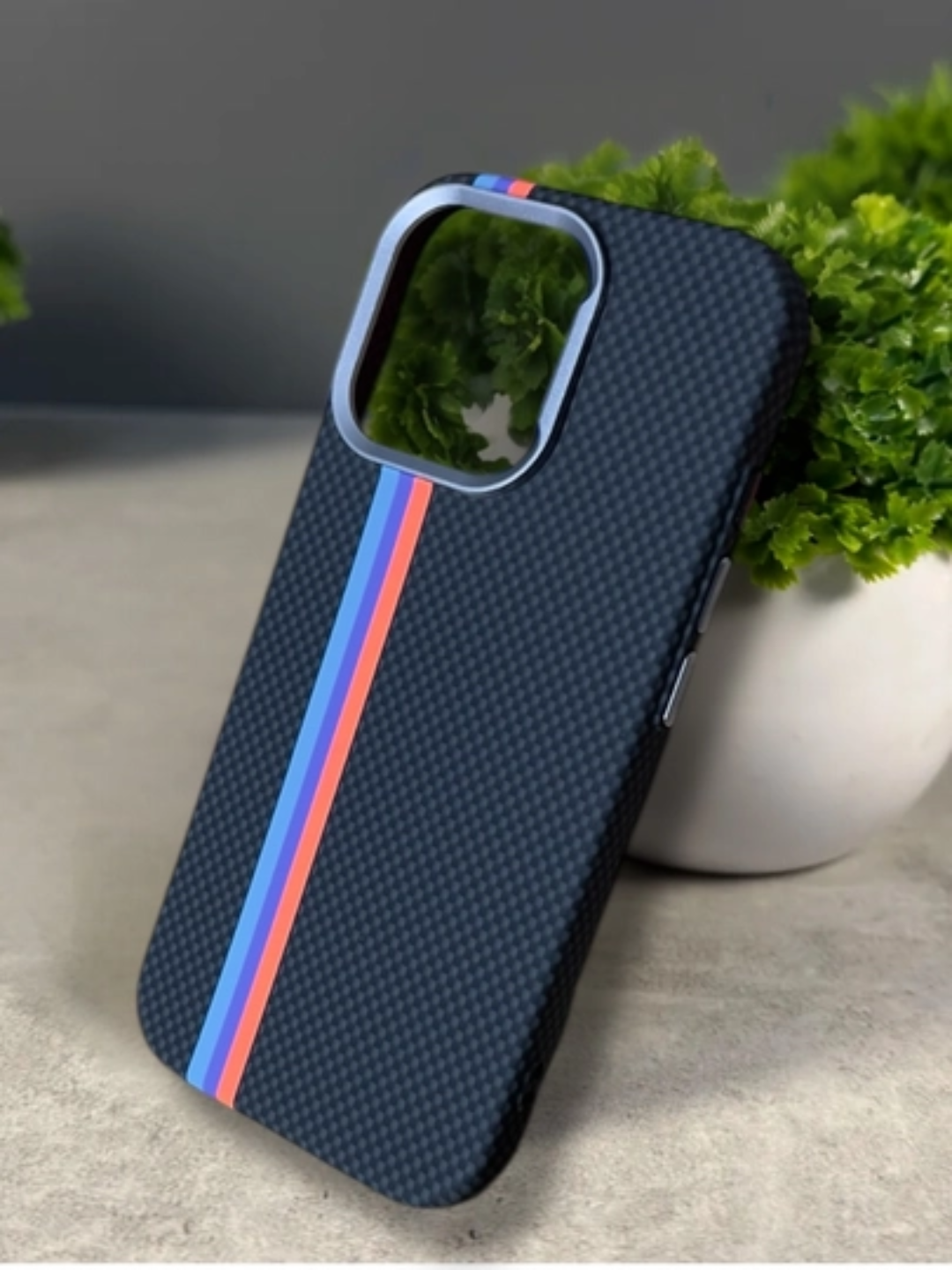 Чехол Carbon для iPhone 13–17 Pro,Pro Max,  с Magsafe, ультратонкий, легкий 