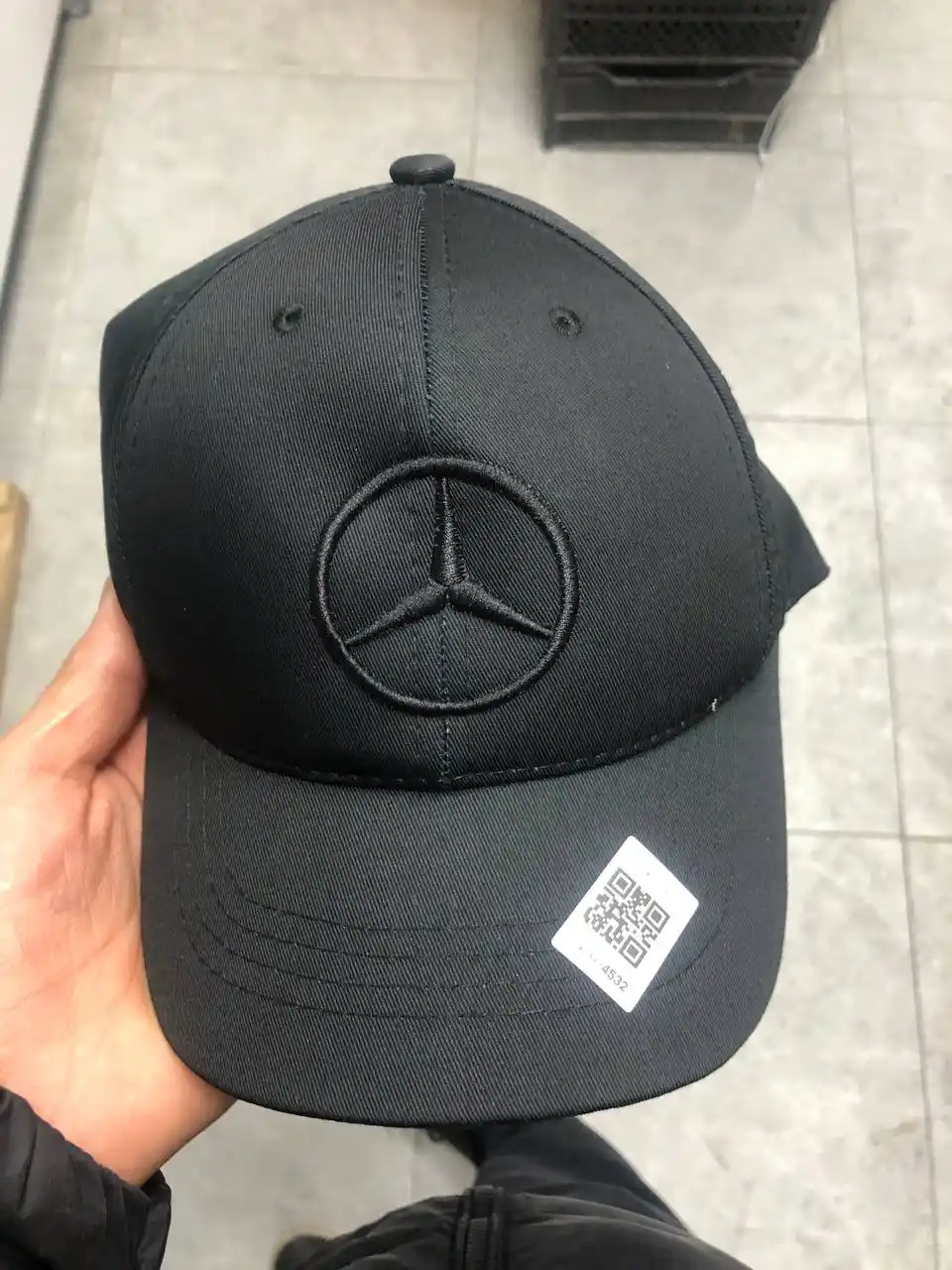 Кепка с логотипом MercedesBenz  спортивный, повседневный стиль универсальный головной убор