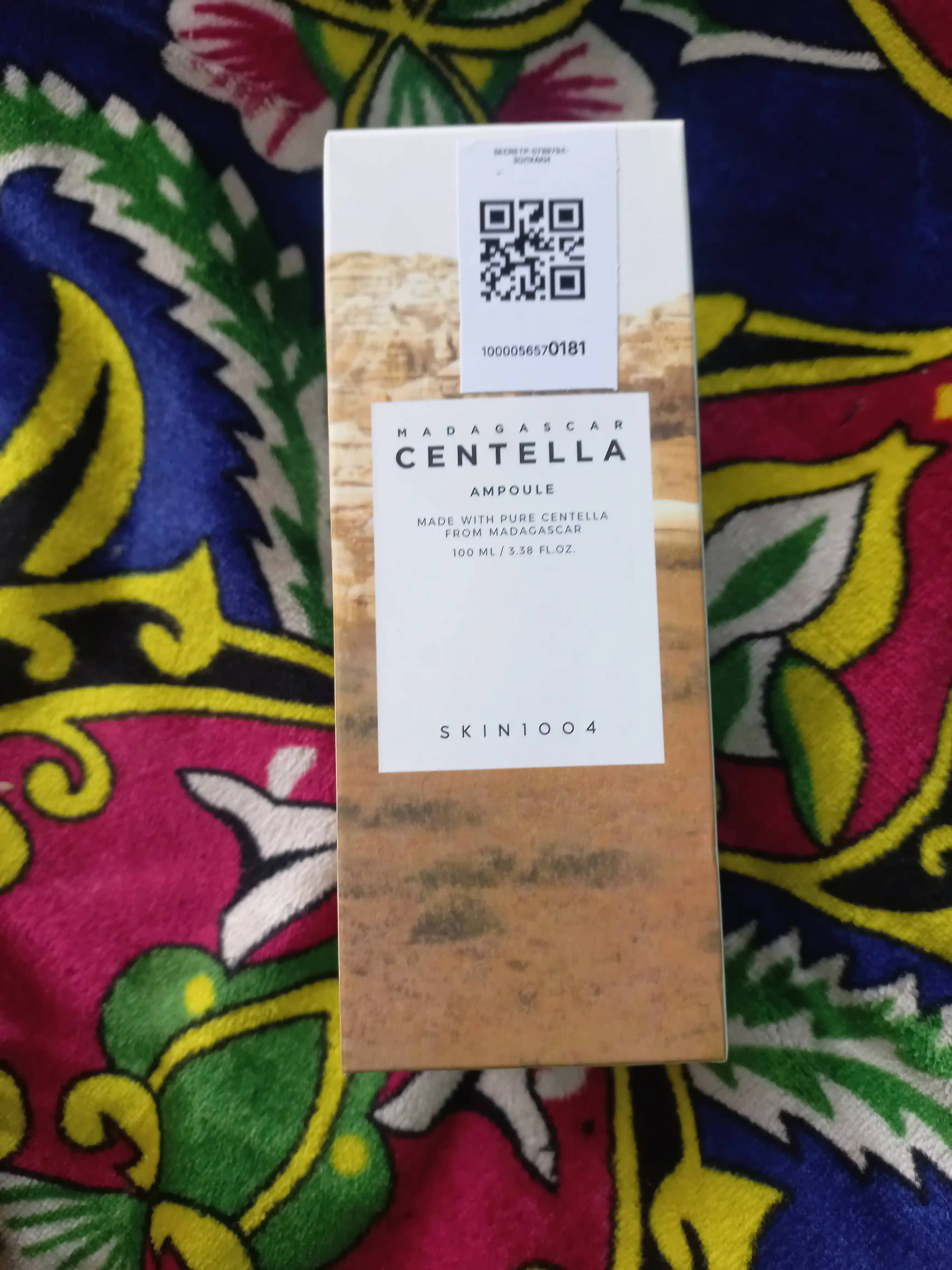Tinchlantiruvchi ampulali zardob SKIN 1004 Madagascar Centella Tea-Trica  Ampoule, 100 ml