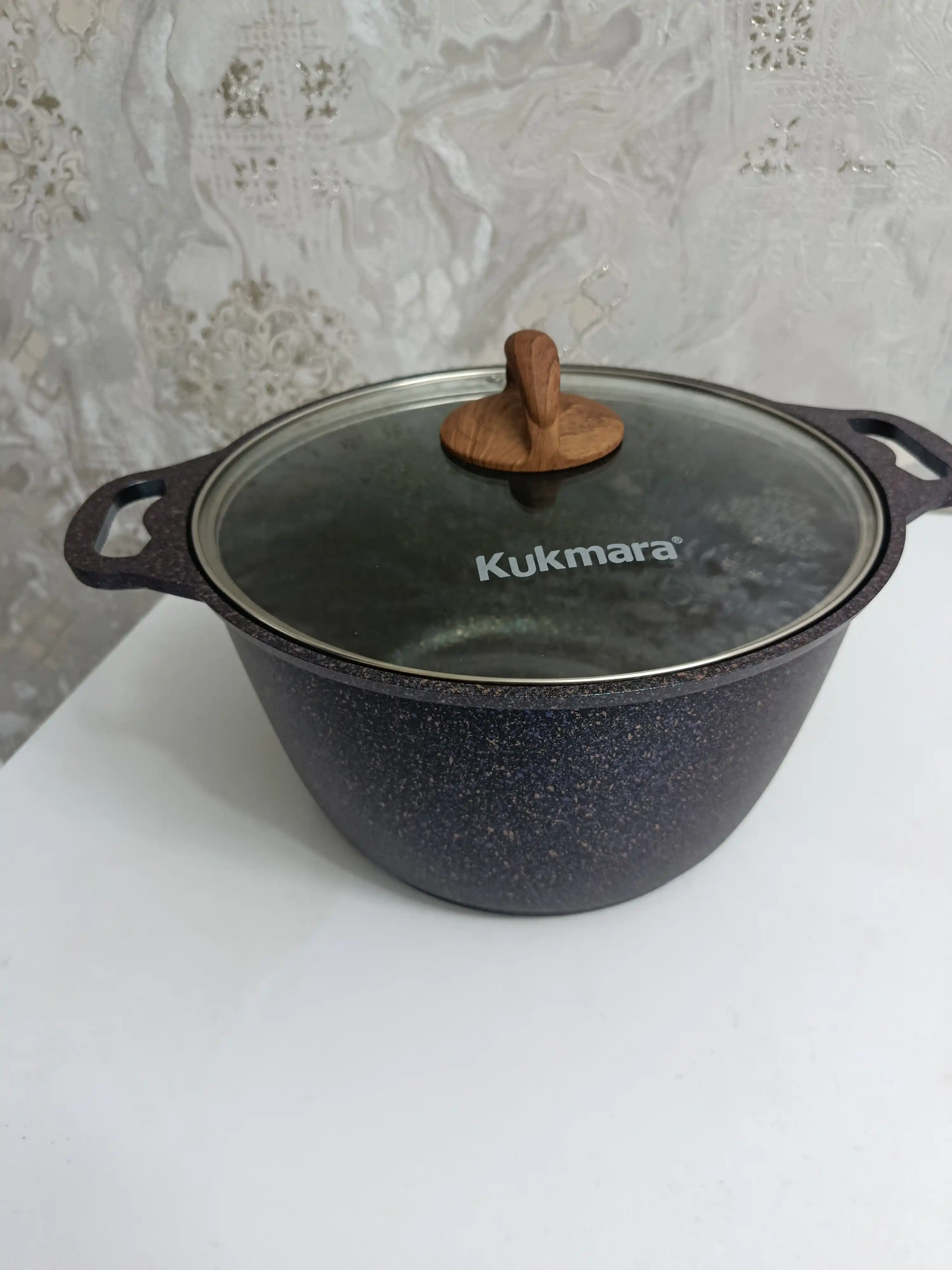 Kukmara Granit Ultra Blue qozon – uslubli va mustahkam, qopqog‘i bilan birga