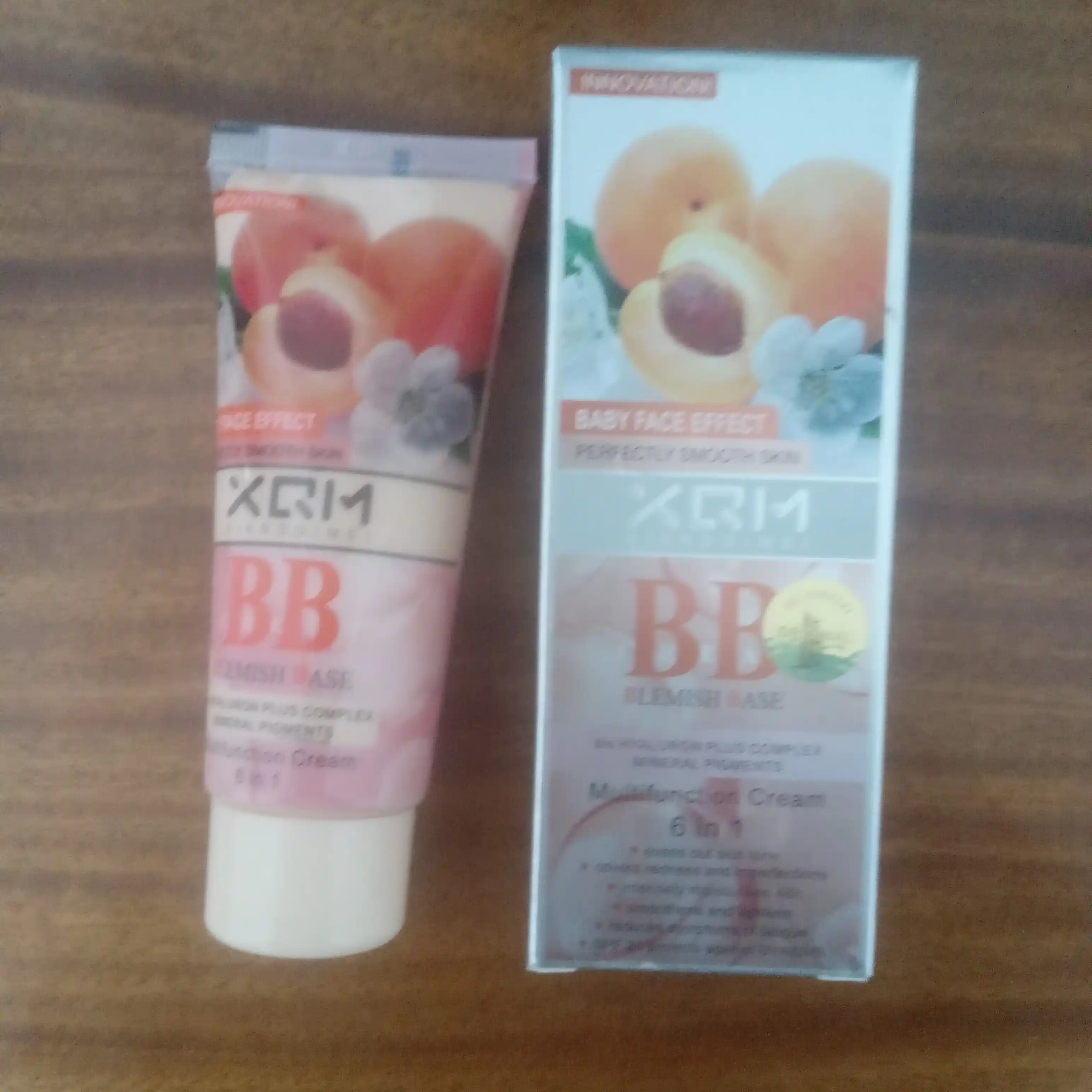 BB tonal krem, quyoshdan himoya krem XQM, SPF 15, 6 tasi 1 da formulasi, 65 ml