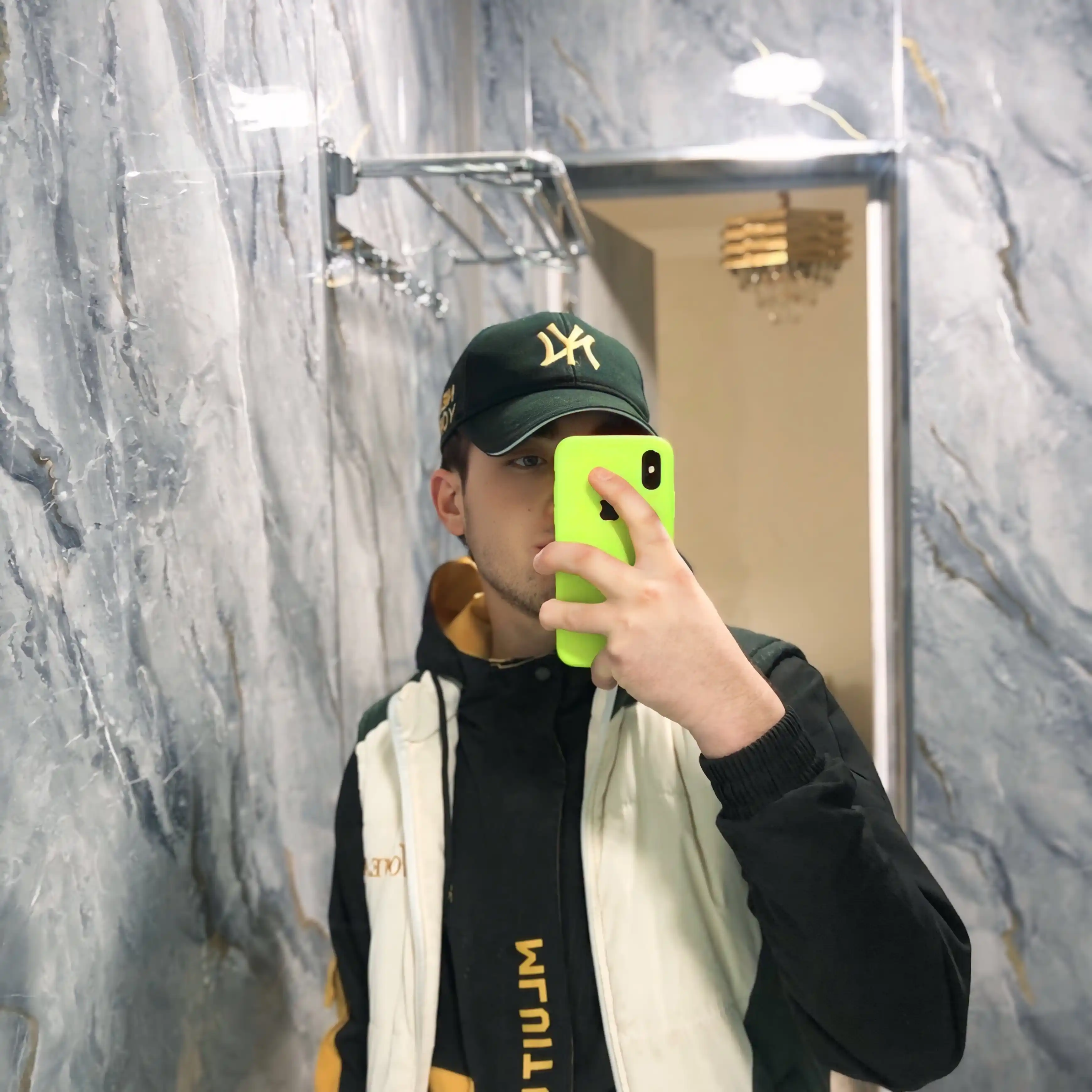 Чехол на iPhone XS/X, силиконовый