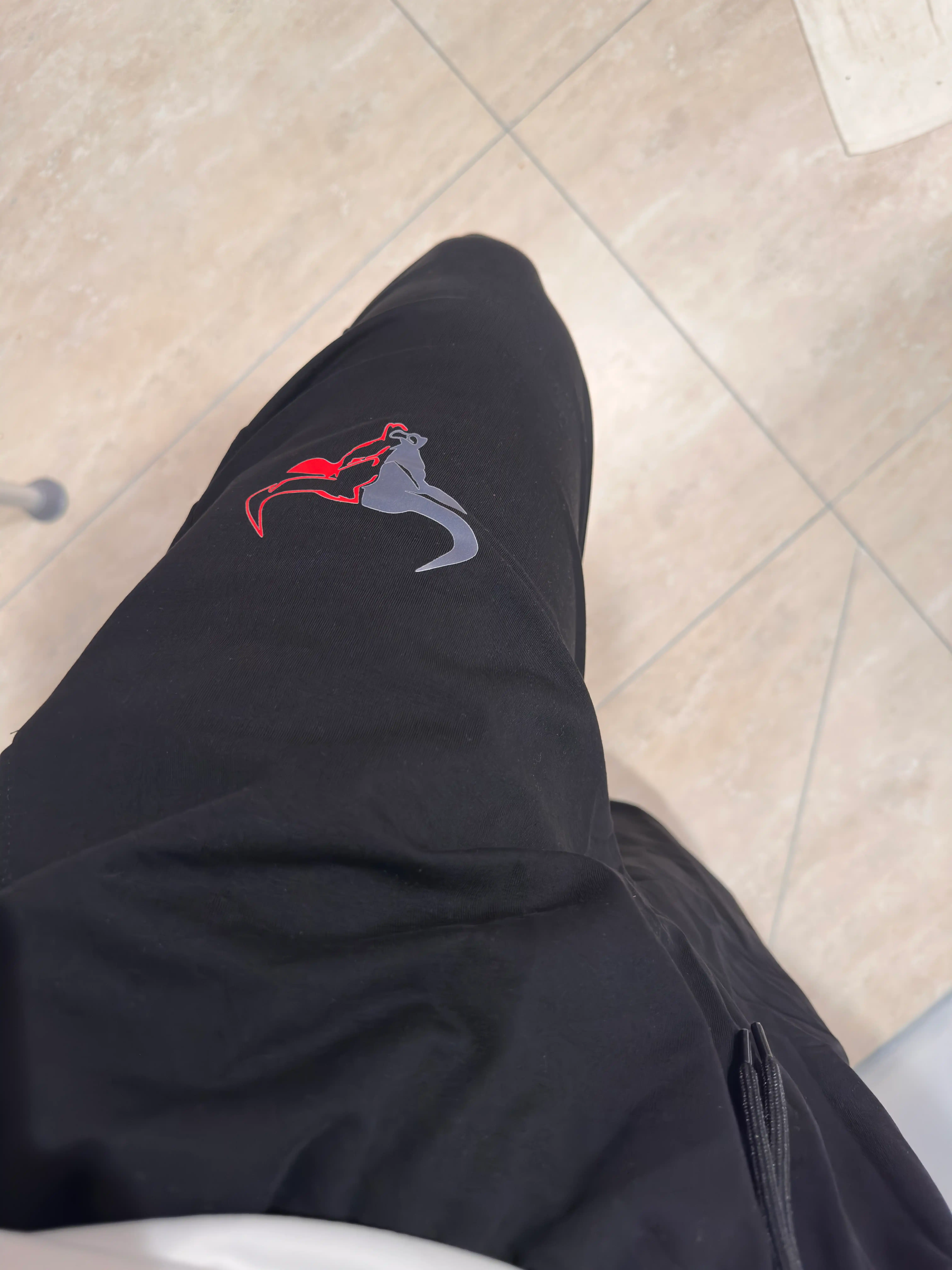 Erkaklar sport shortilari, cho‘ntakli, sport bilan shug‘ullanish va kundalik