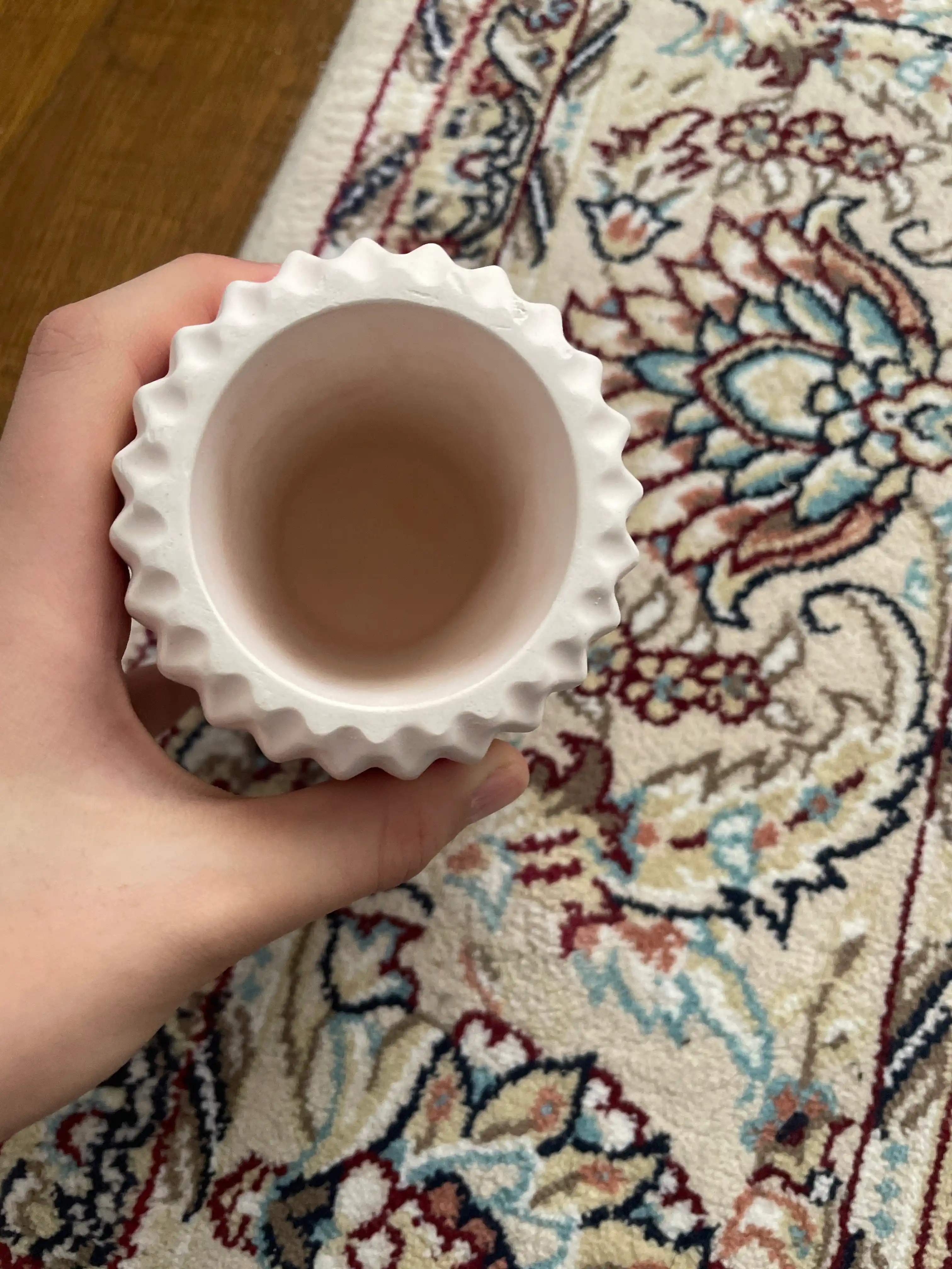 Sun’iy va quruq gullar uchun vaza, o‘lchami 16x10,5 sm