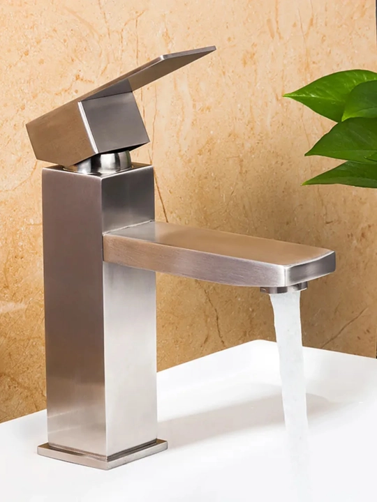 Смеситель для раковины однорычажный металлический для горячей и холодной воды