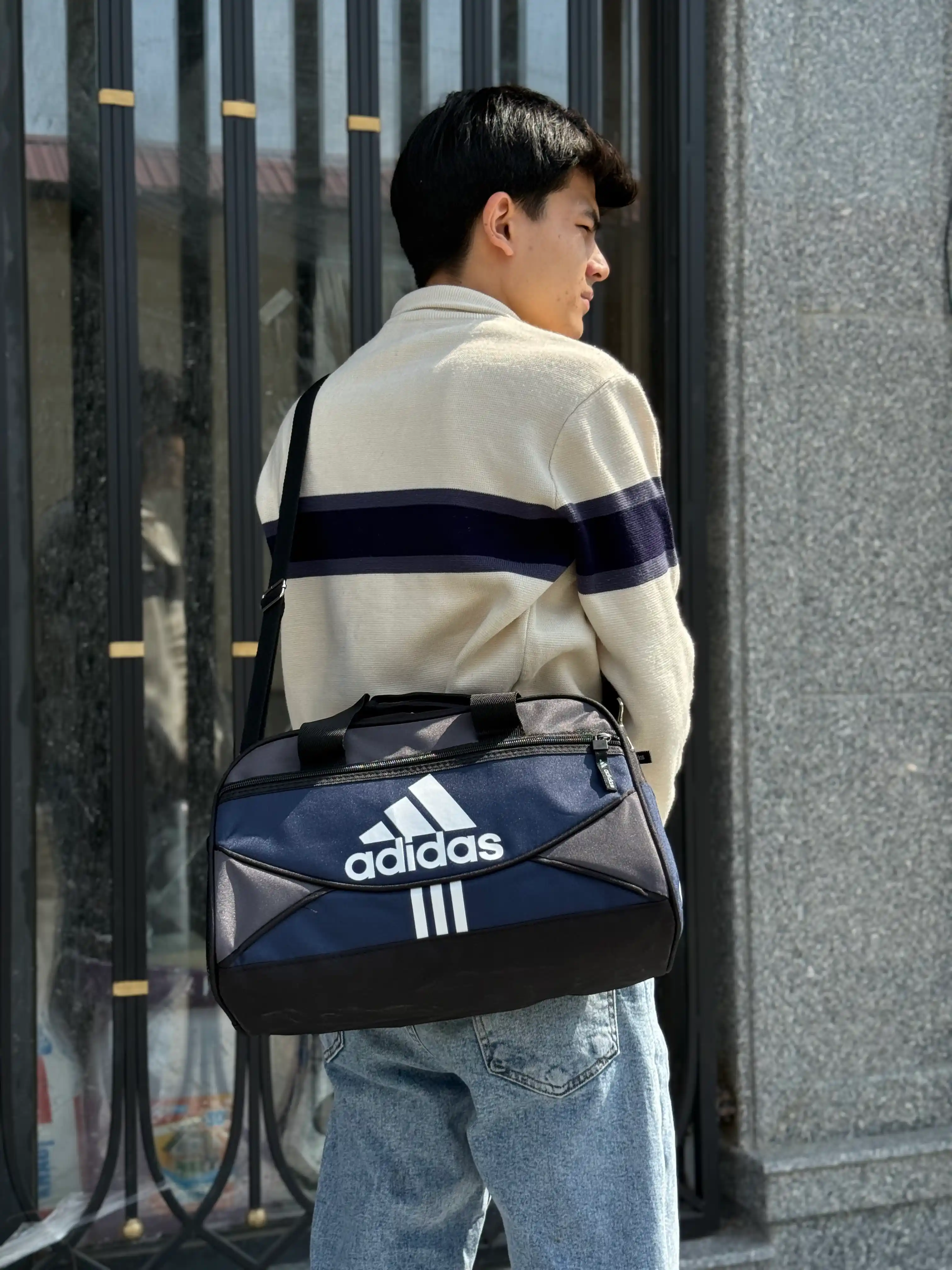 Kichik sport sumka 15L, sayohat va fitnes uchun, yengil va sig‘imli yo‘l sumkasi adidas