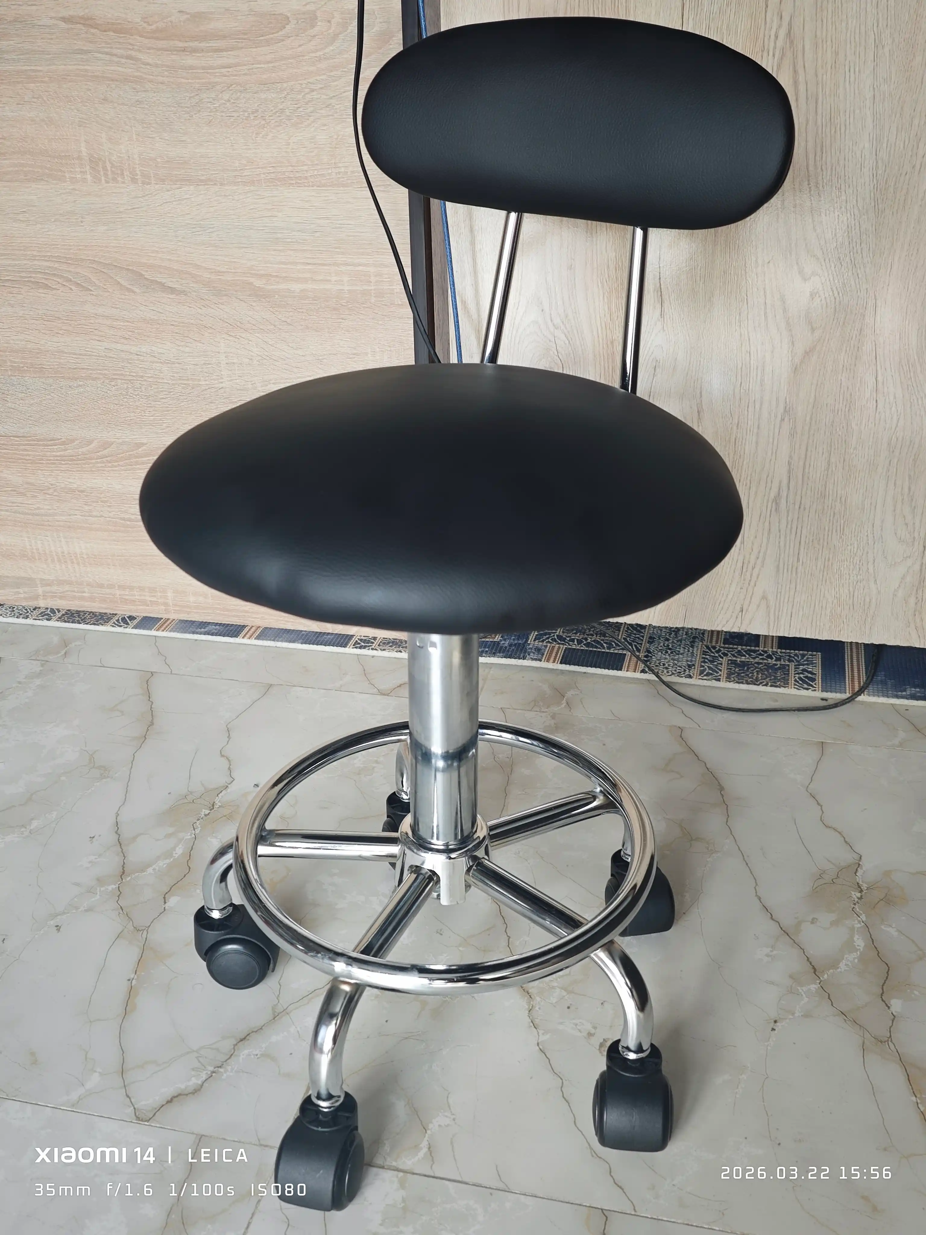 Dafnaning KLINIKAL bar stuli, qora
