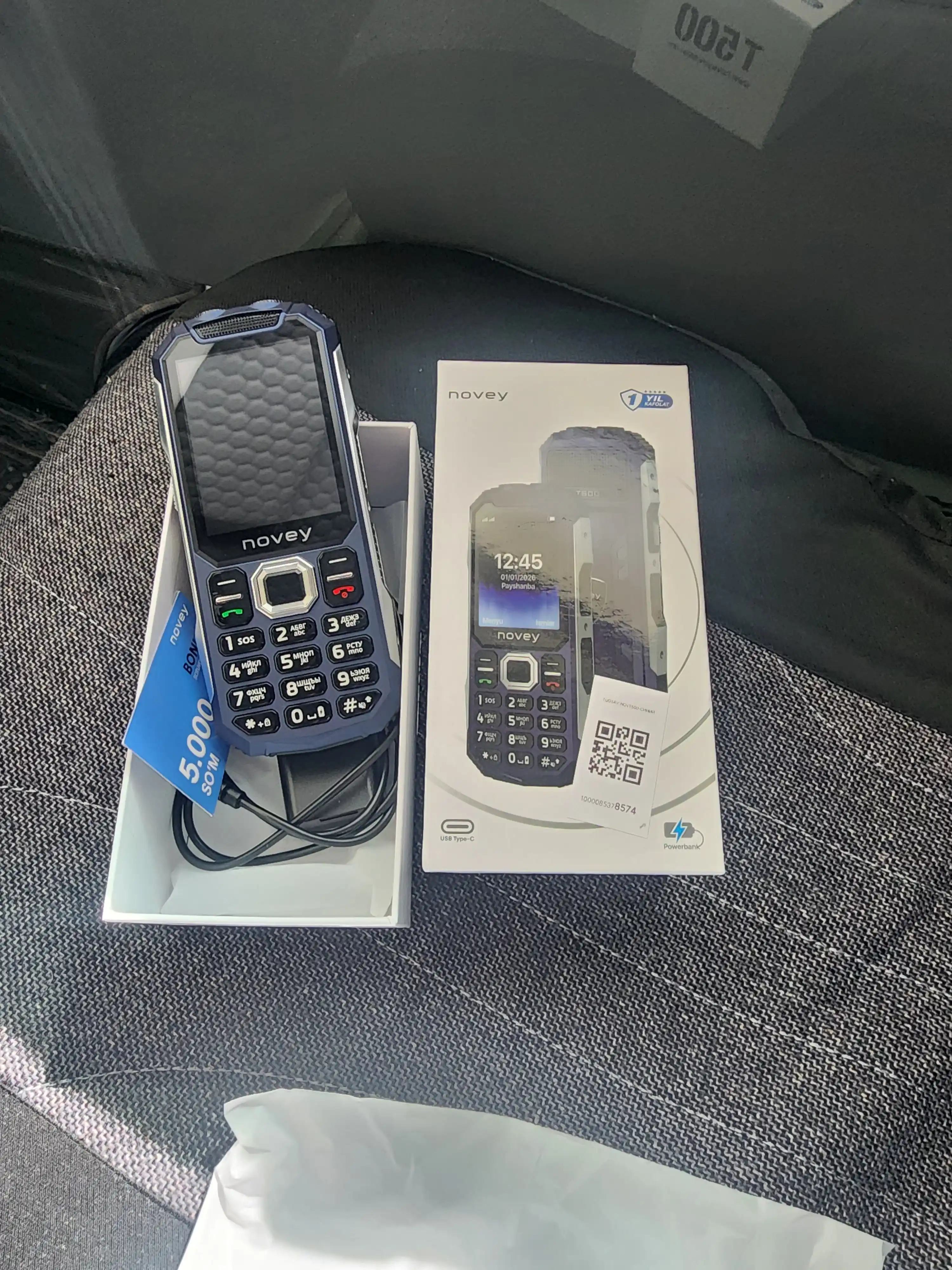 Knopkali telefon Novey T500 TANK, katta batareya 5000mAh