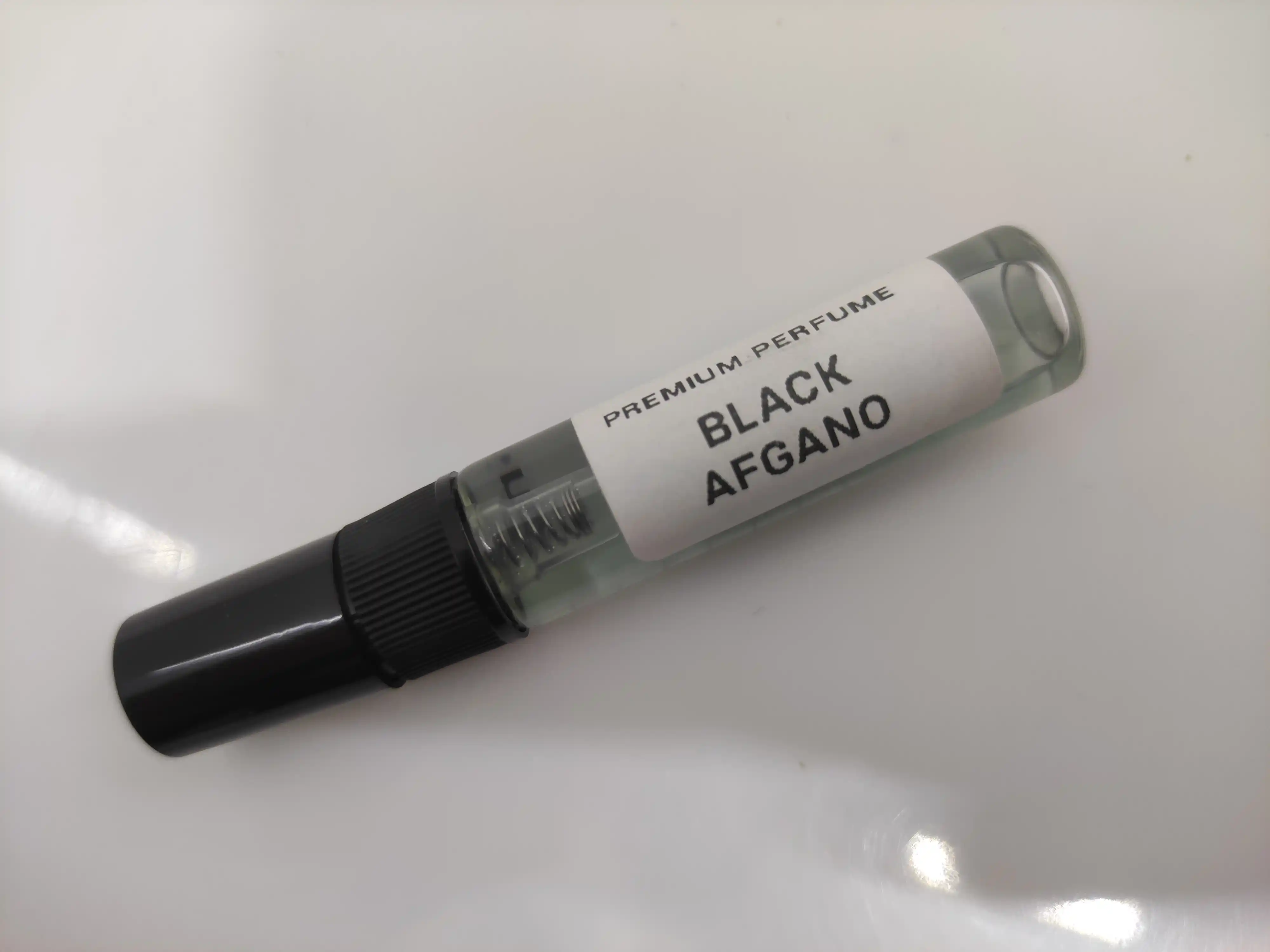 Atir Black Afgano NASOMATTO erkaklar va ayollar uchun