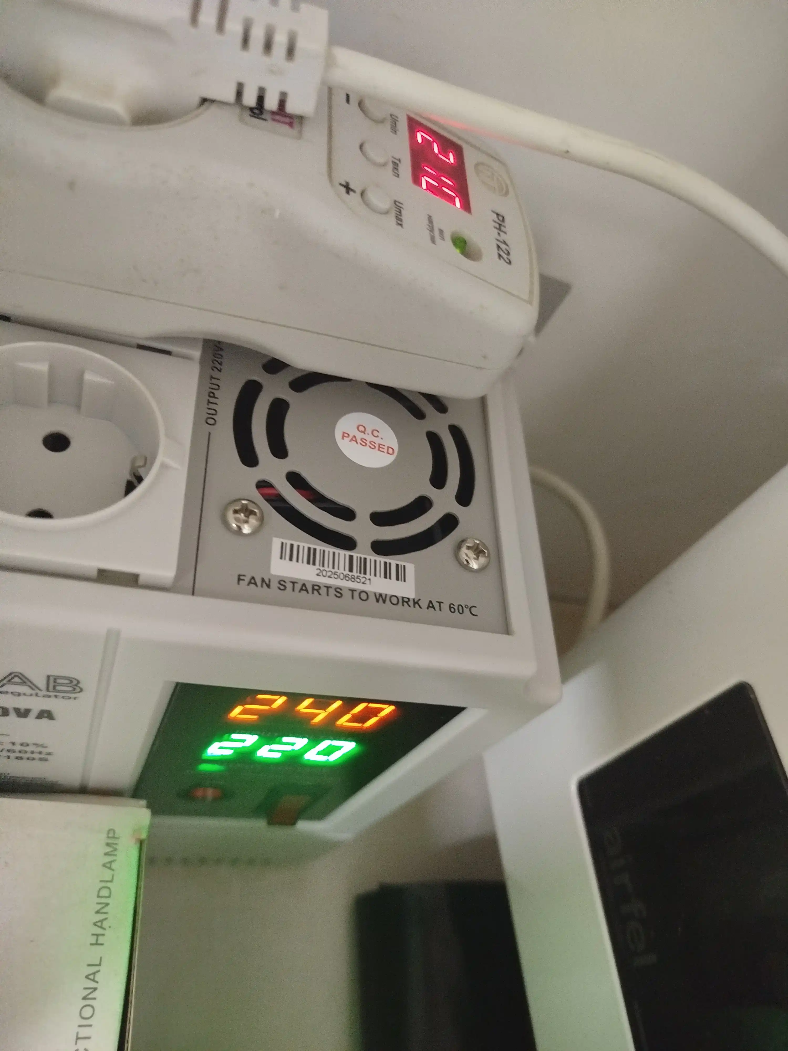 SAAB 1KVA, 1.5KVA, 2KVA kuchlanish stabilizatori