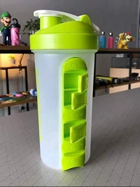 Shaker butilka, 600 ml, ichki dori qutisi bilan, sariq / yashil / to`q ko`k / havorang