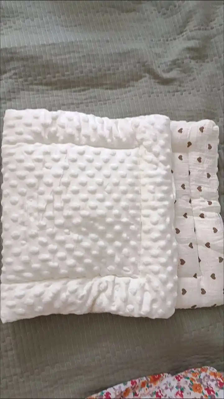 Matras kolyaska uchun, ikki tomonlama, standart o‘lchami 40 * 80 sm