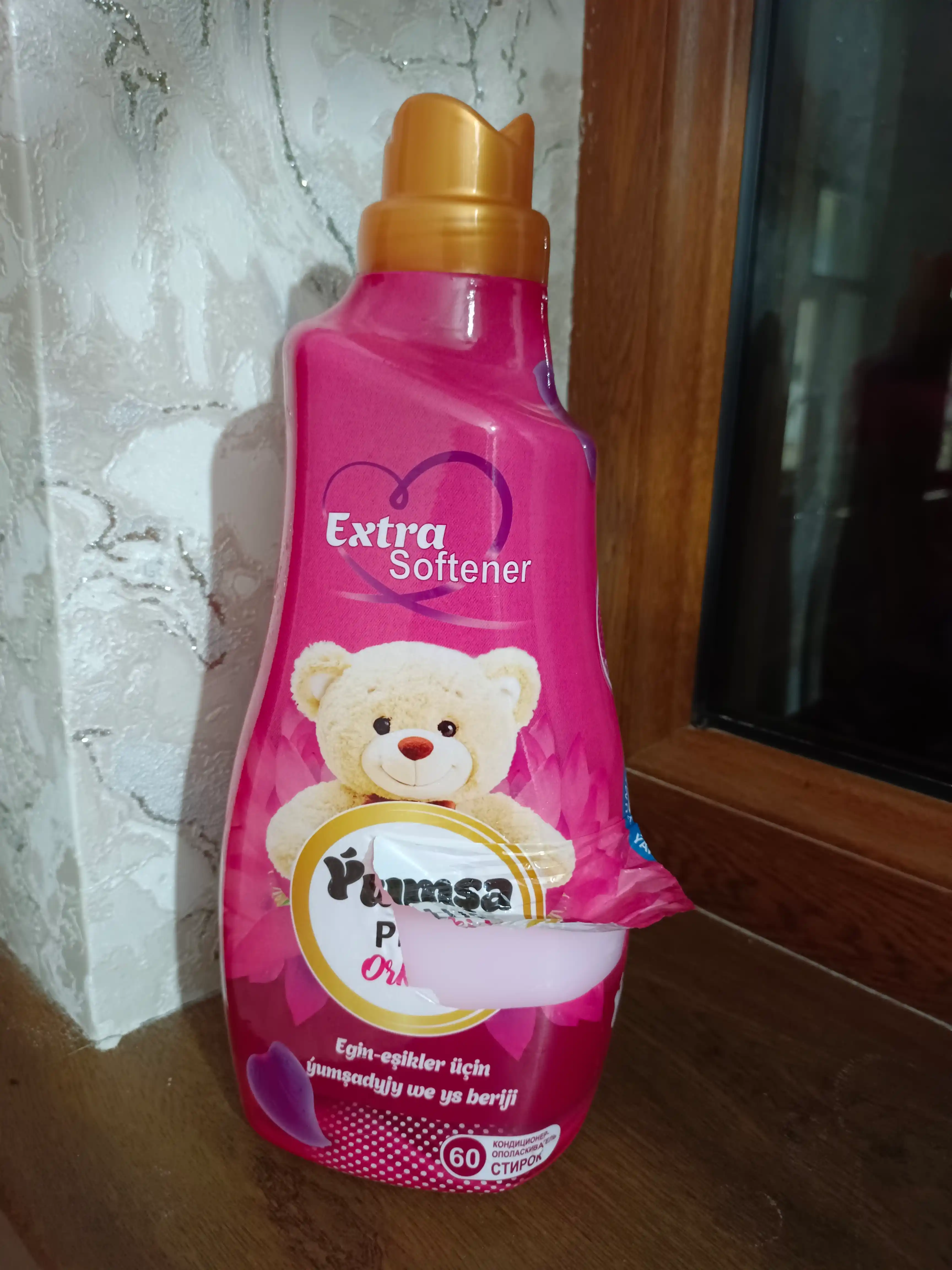 Kir yuvish uchun konditsioner YUMSA, kiyimlarga hid beradi, 1440 ml, 3 kg