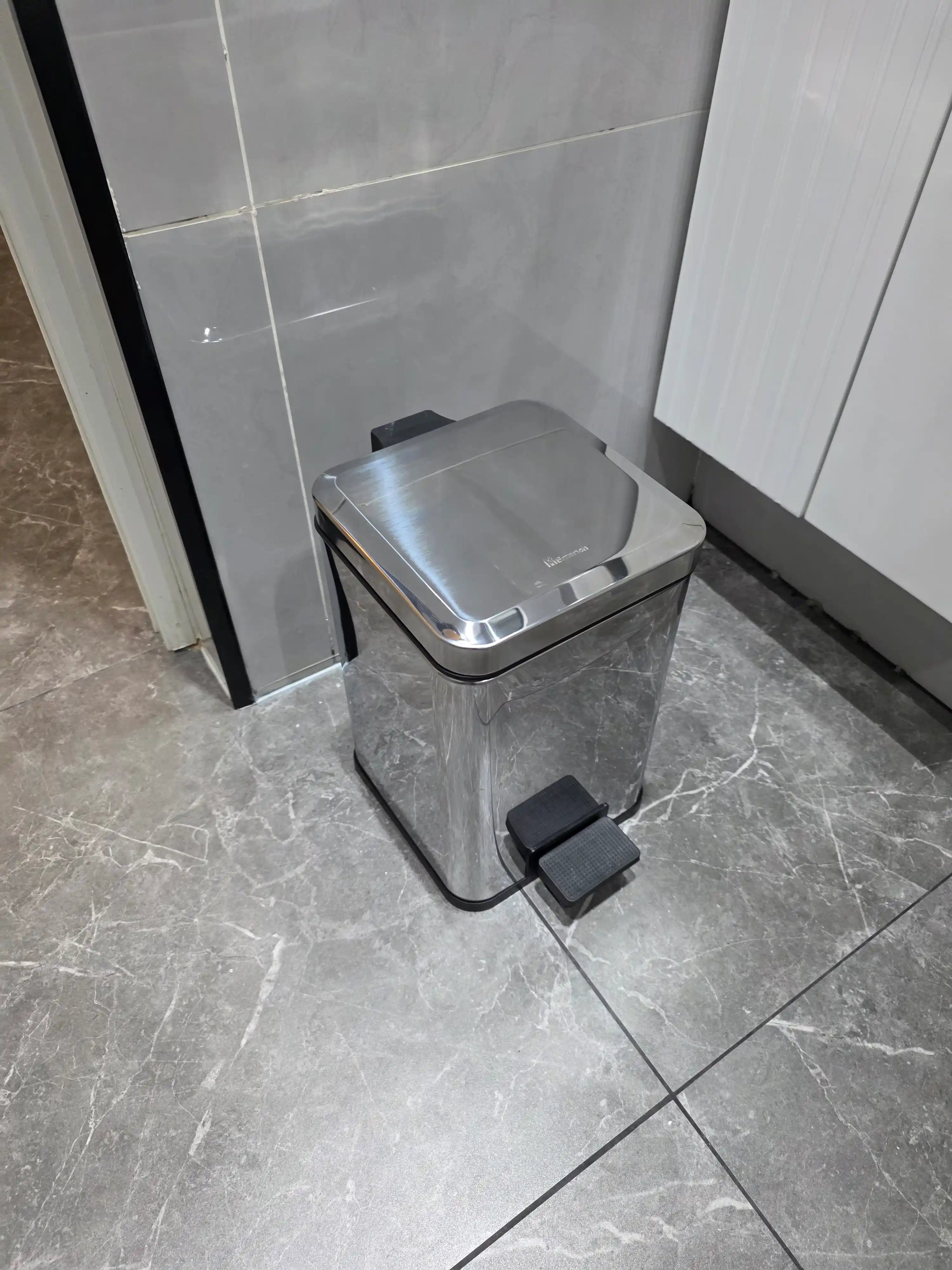 Axlat qutisi, axlat chelagi uy va ofis uchun, zanglamaydigan metalldan chelak