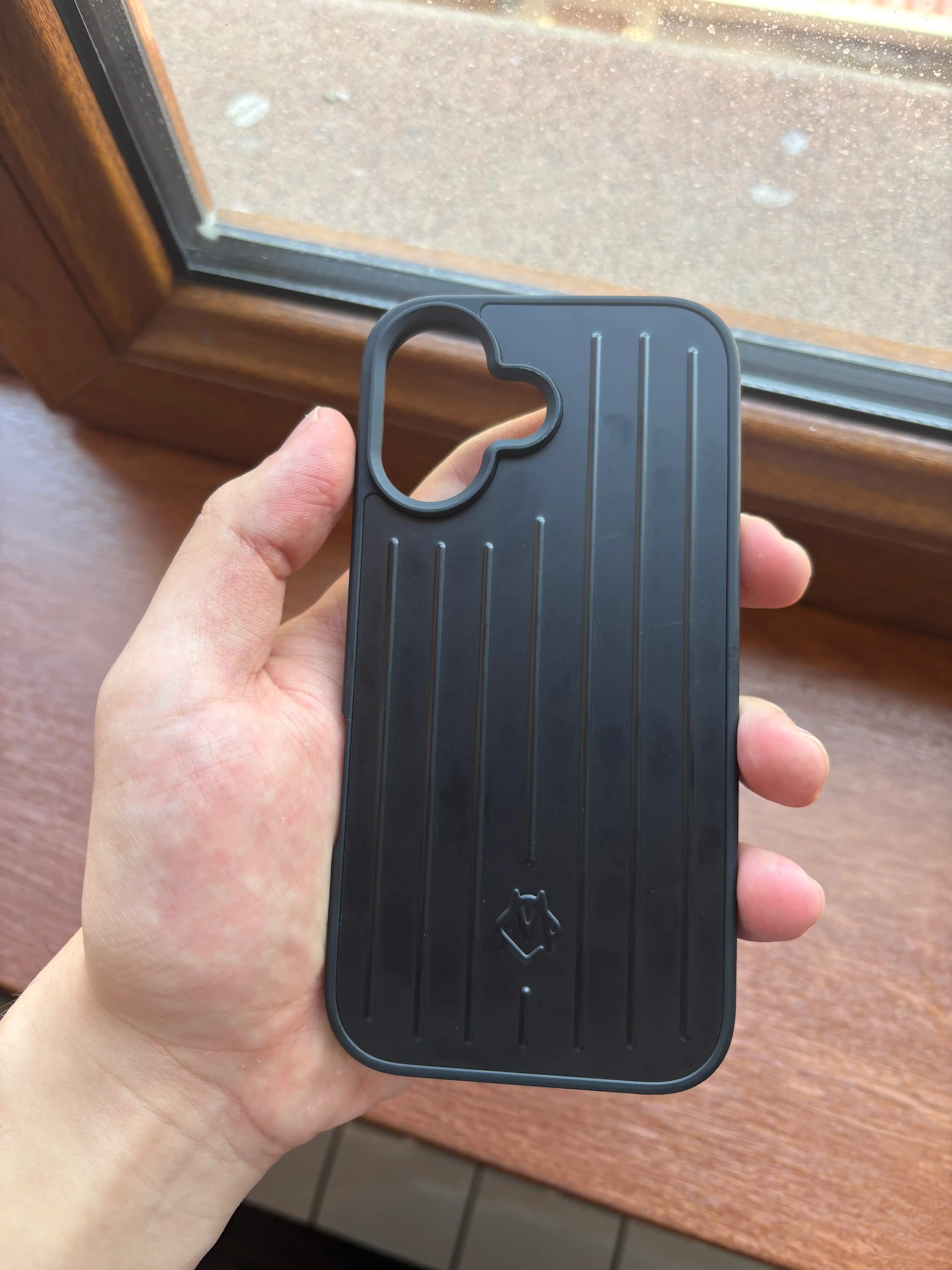 IPhone 16 va iPhone 17 uchun Rimowa telefon g‘ilofi, zarbaga chidamli, himoyalovchi