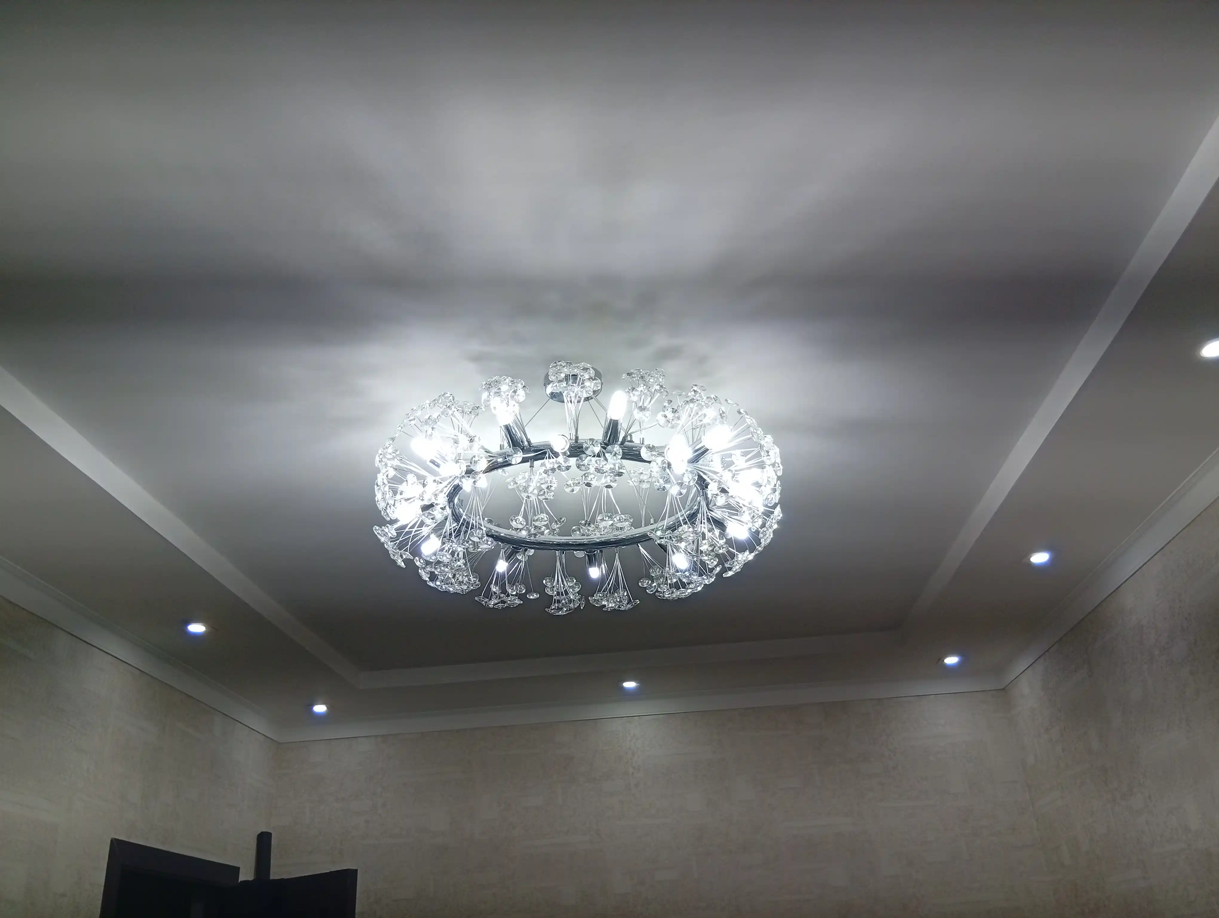 "ODUVANCHIK" BILLUR QANDIROG‘I Ø 60/80 SM 11/20 LAMPA OLTIN / KUMUSH RANGLI, NAFIS DIZAYNLI