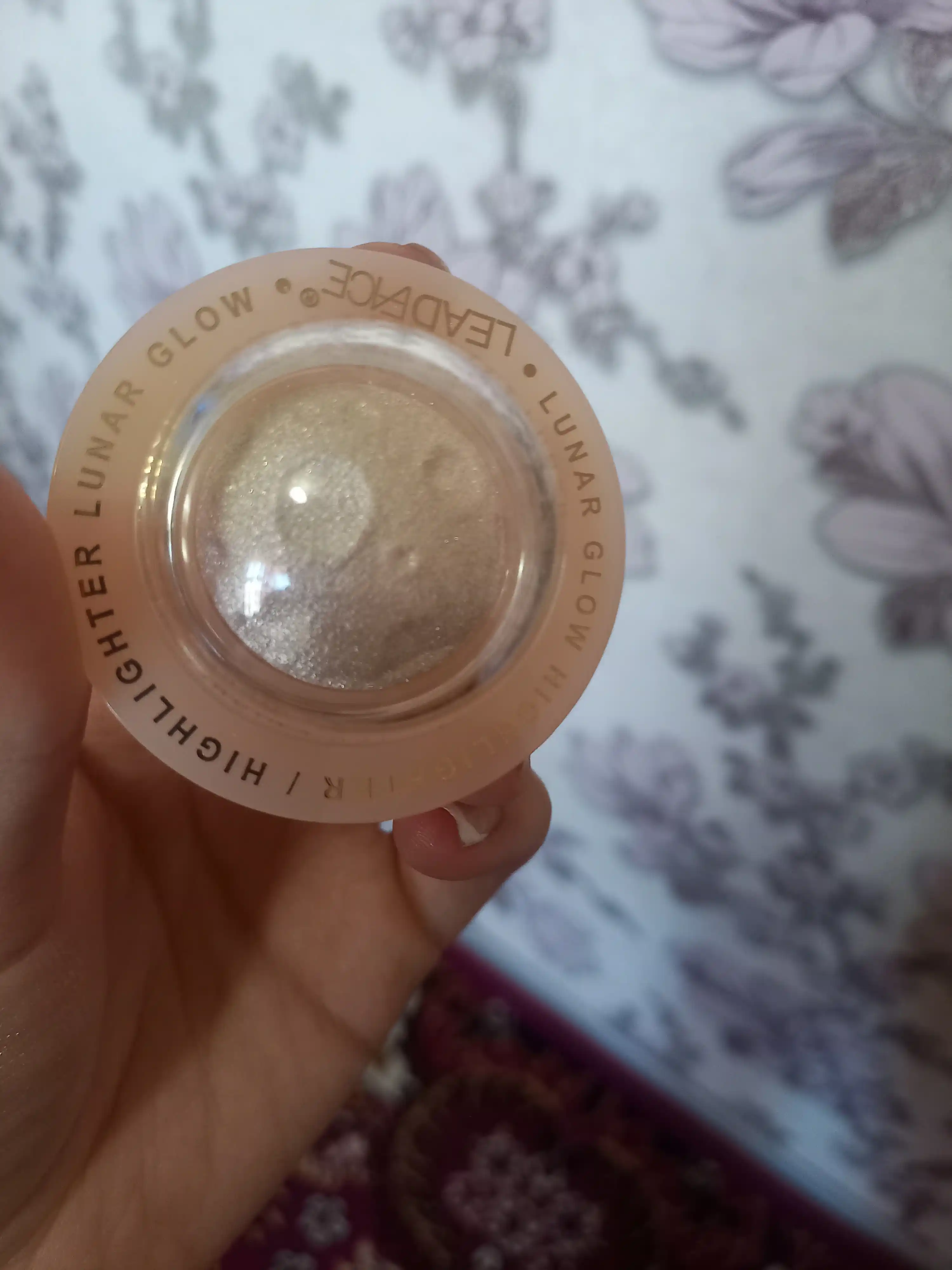 LEADFACE Lunar Glow yuz uchun хайлайтер yorqin kremli shimmer