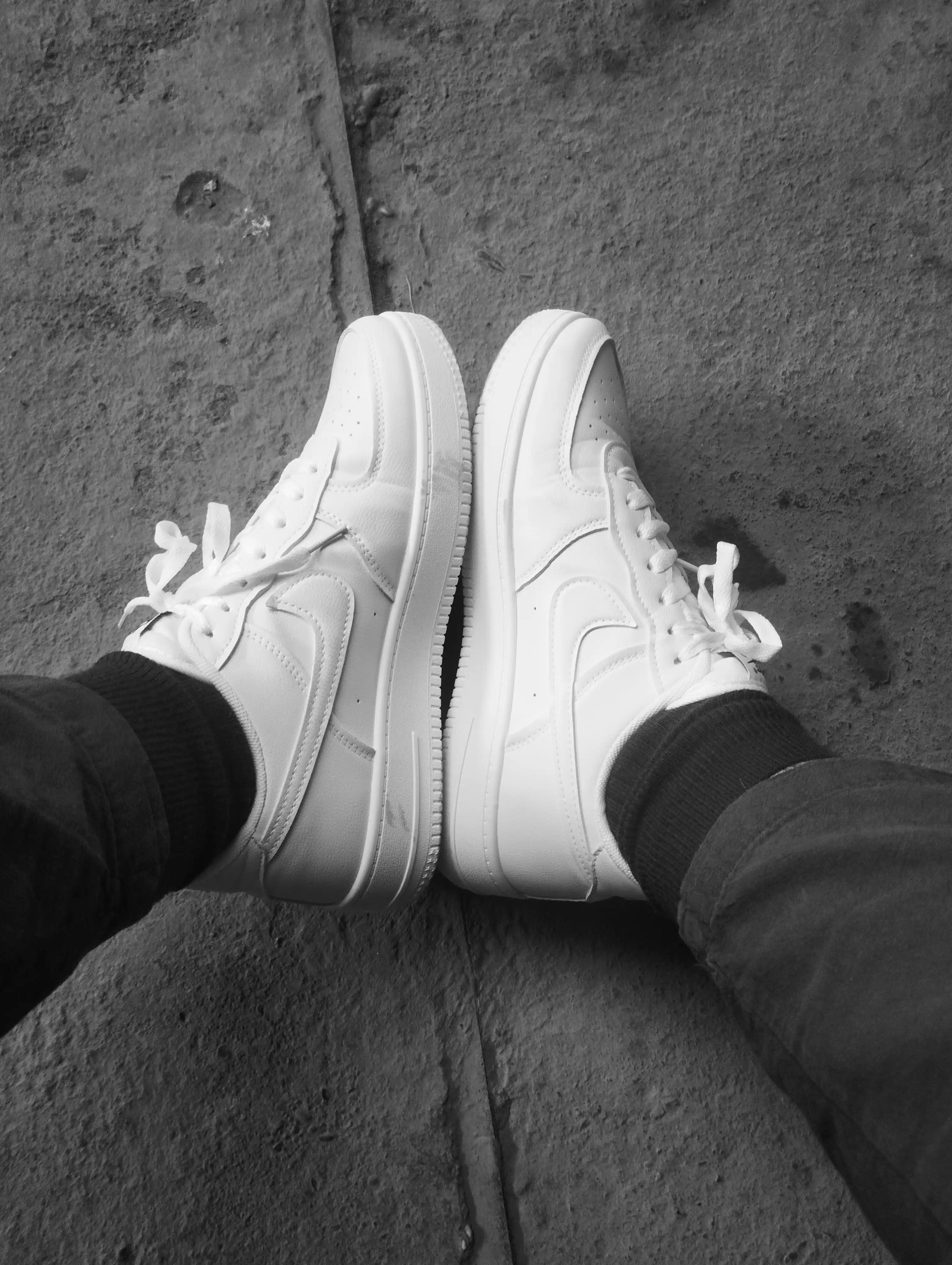 Erkaklar va Ayollar uchun universal sport krossovkalari NIKE AIR FORCE 36-44