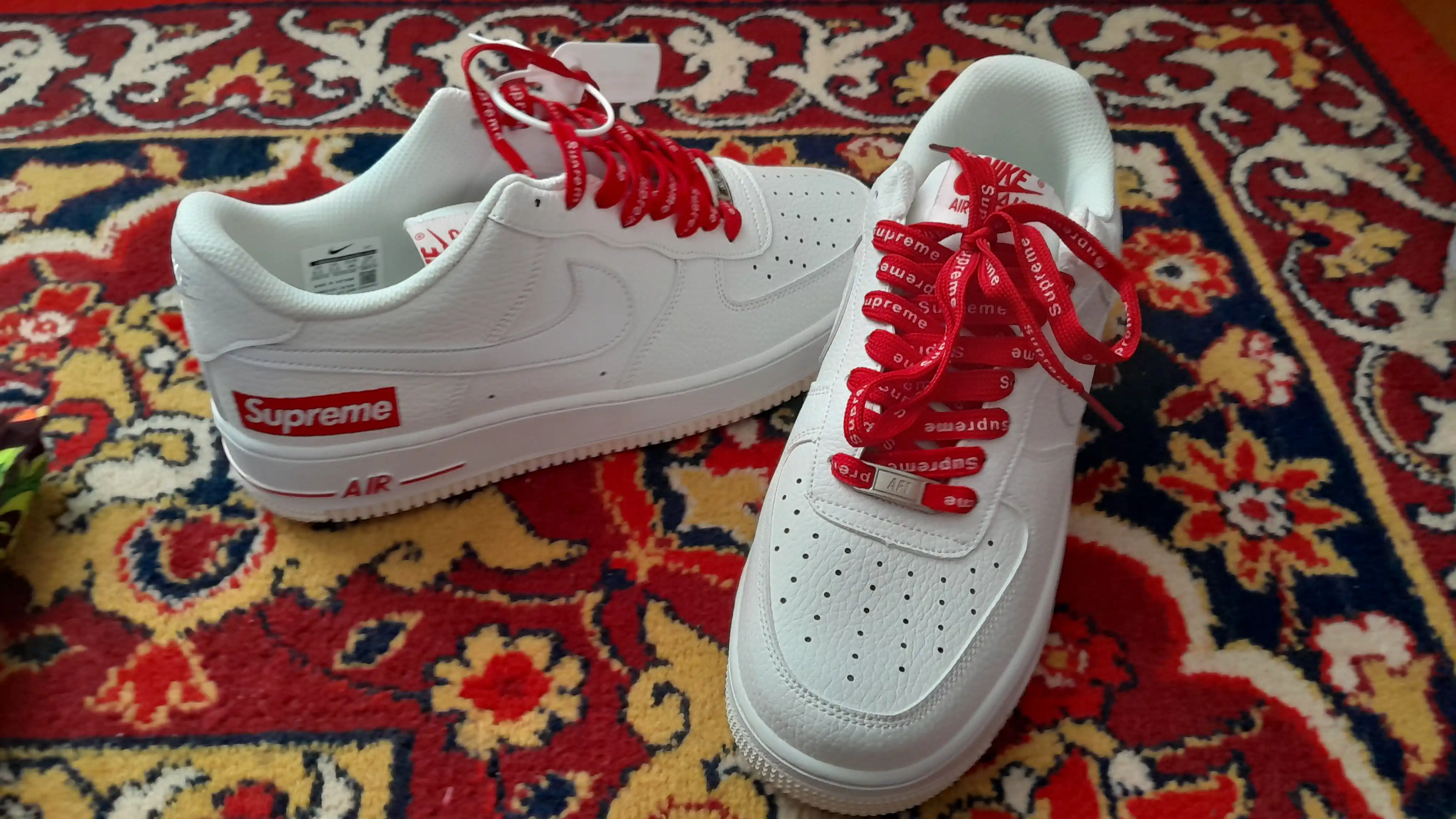 Erkaklar, ayollar va o‘smirlar uchun sport krossovkalari Nike Air Force 1, o'lchami 36-44