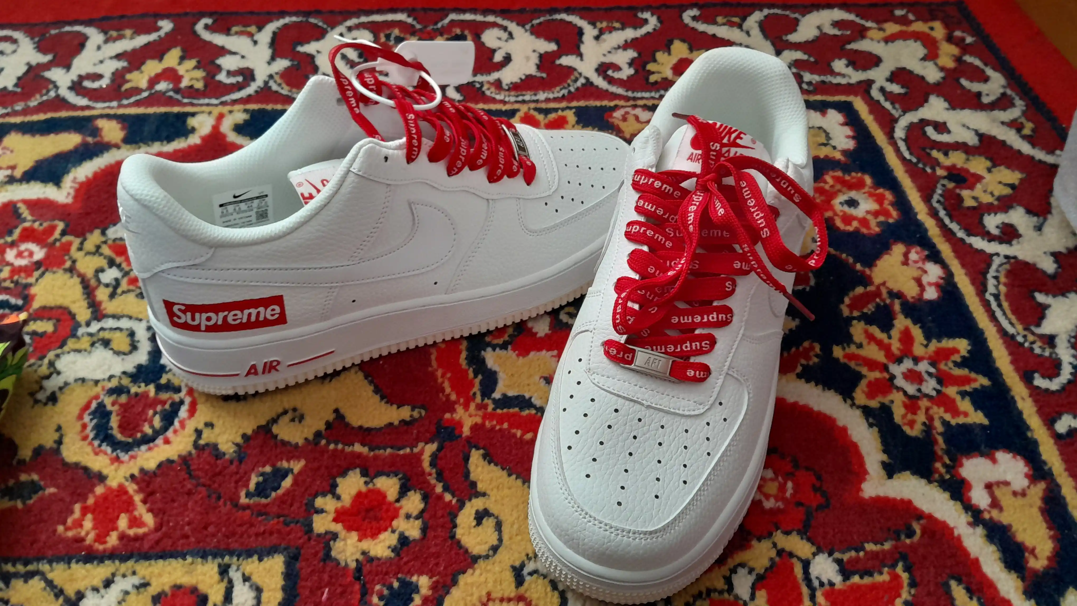 Erkaklar, ayollar va o‘smirlar uchun sport krossovkalari Nike Air Force 1, o'lchami 36-44