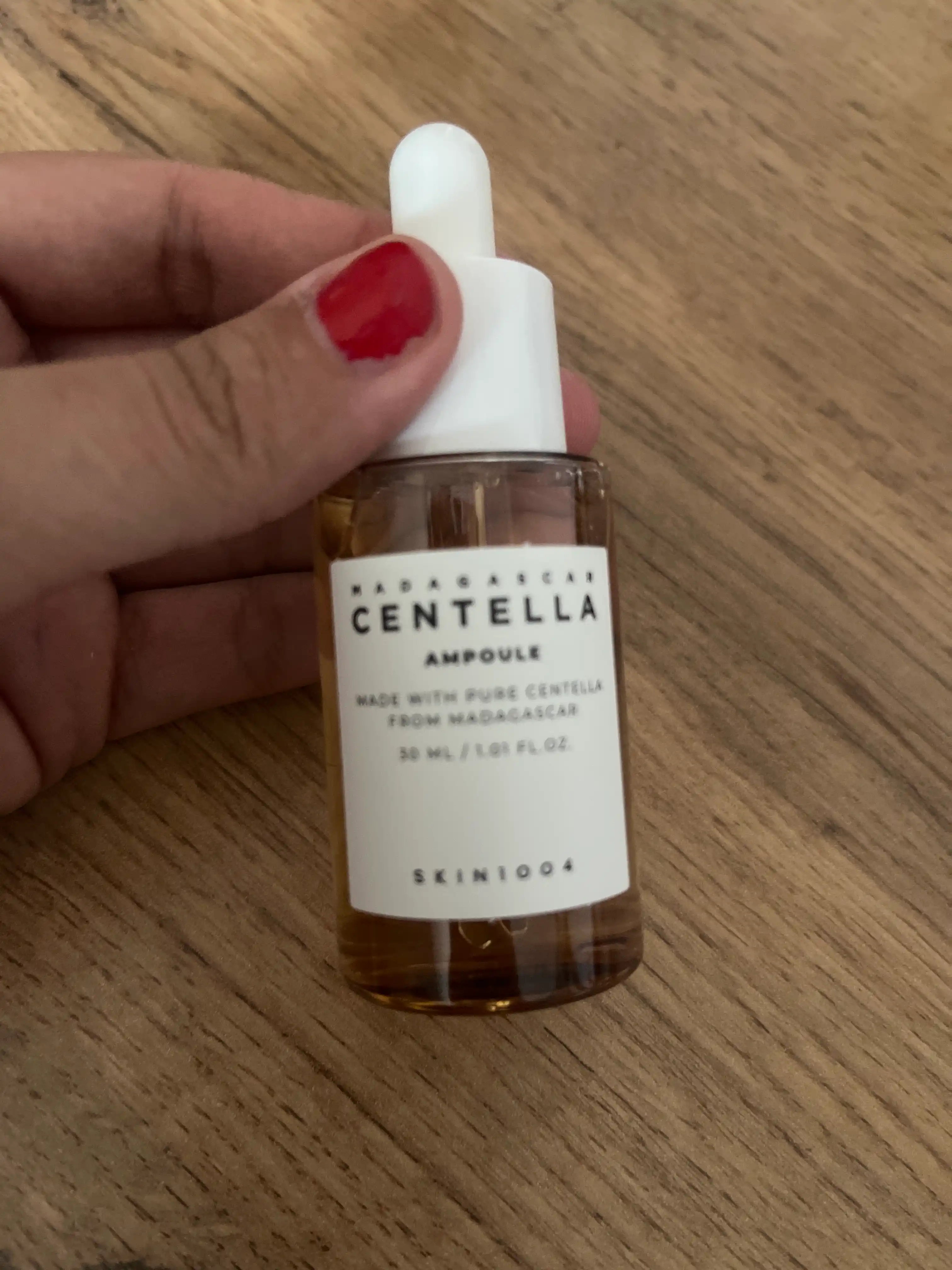 Tinchlantiruvchi ampula SKIN1004 Madagascar Centella Ampoule