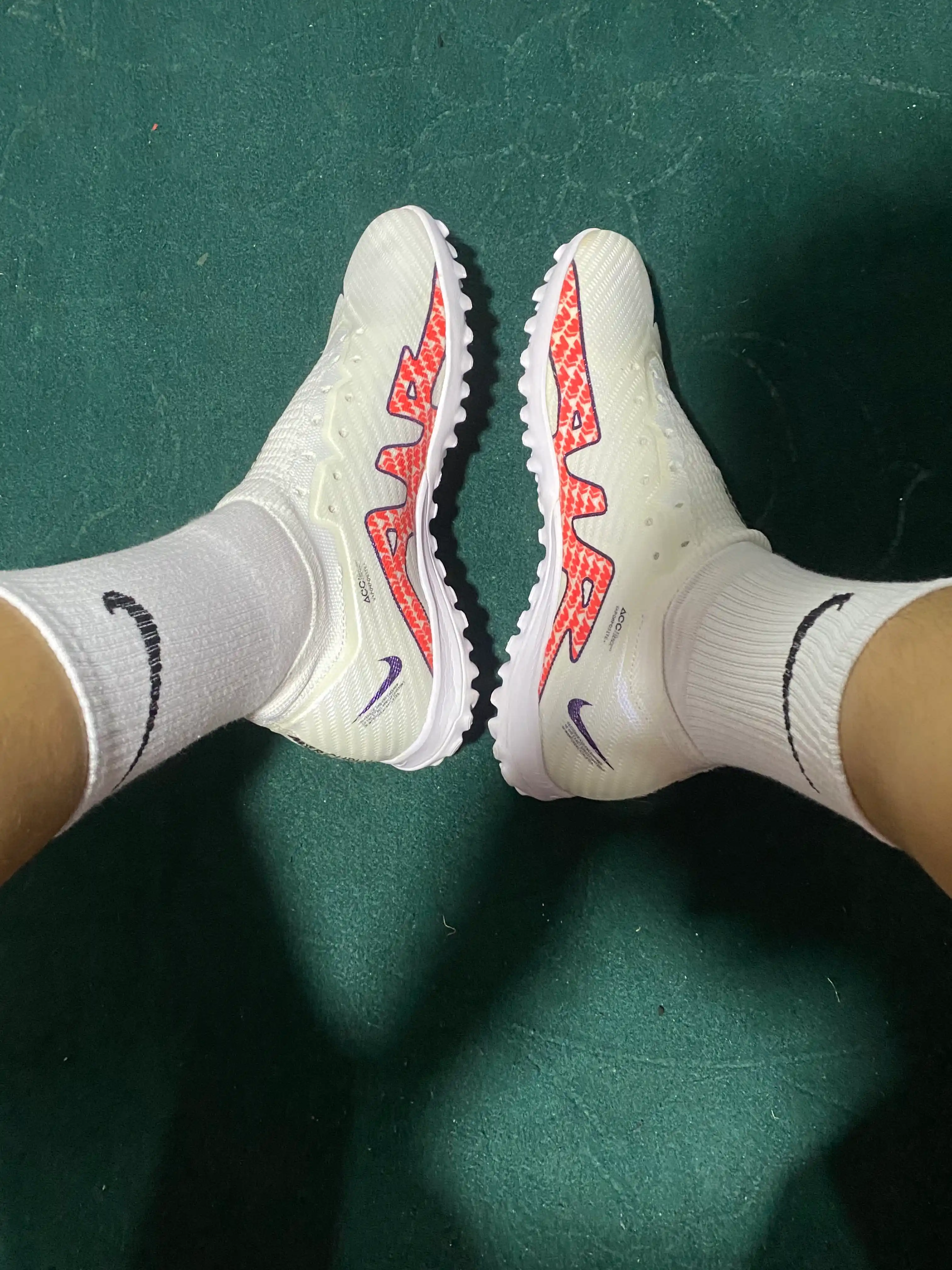Futbol uchun professional TF butsalar Air Zoom – yengil va qulay