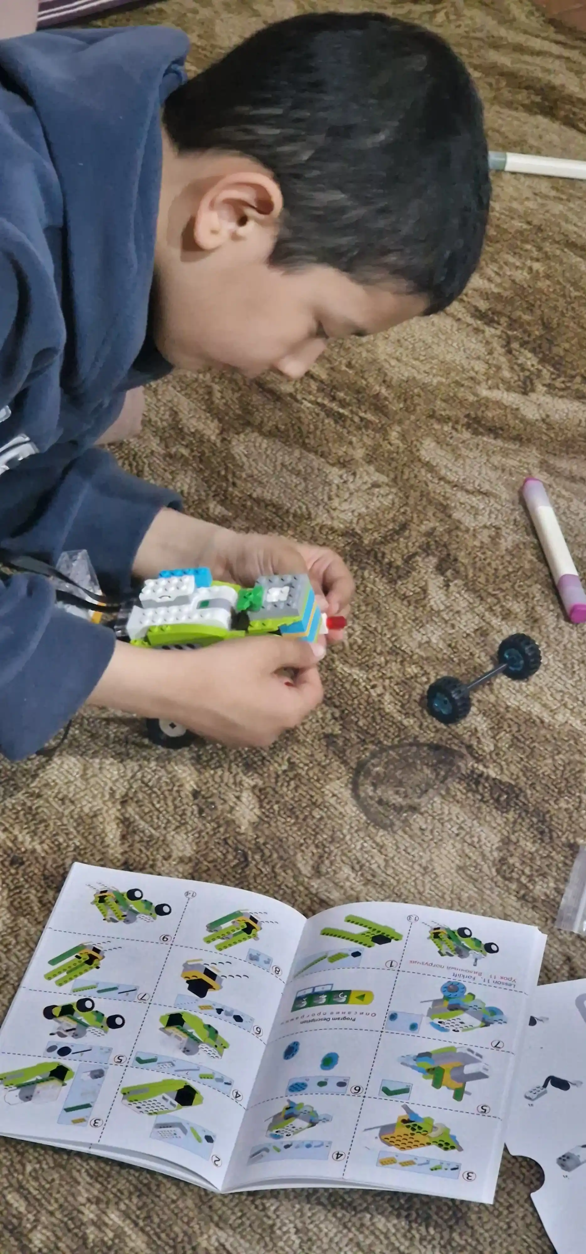 LEGO WeDo 2.0 konstruktori, akkumulyator va 2 ta motorchikli – robototexnika, 800+ model