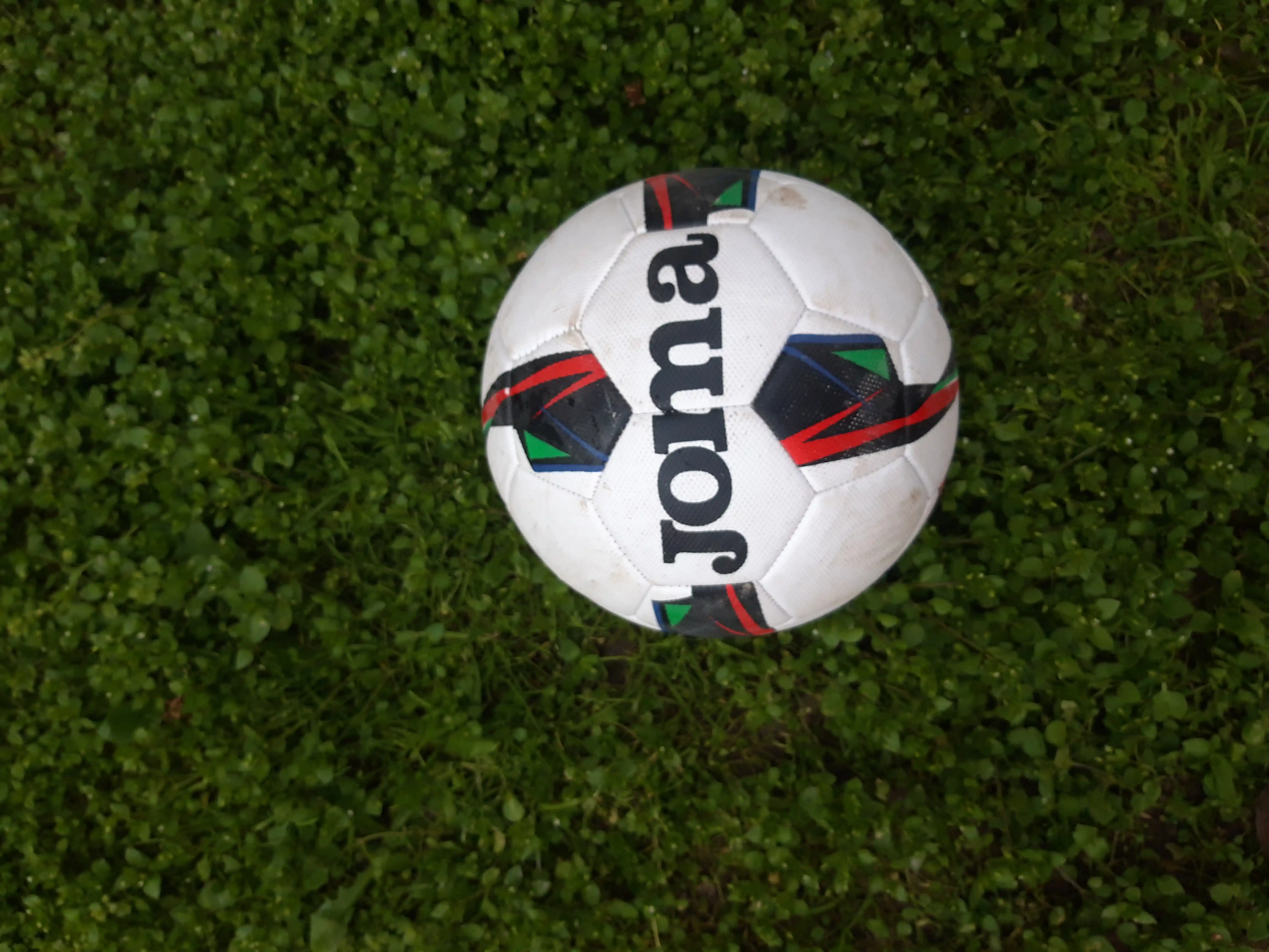 Futbol uchun to'p, o'lcham 5, 32 panelli koptok, lateks kamera