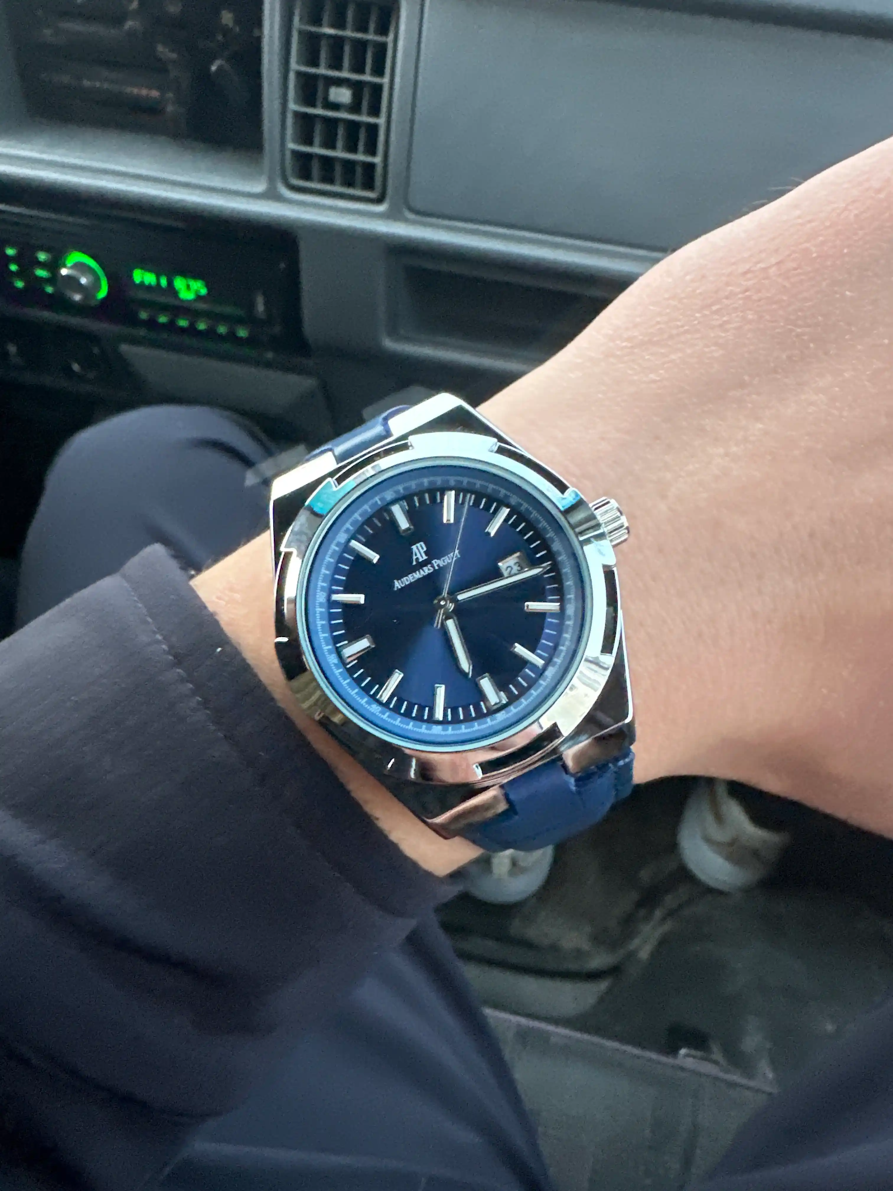 Audemars Piguet erkaklar uchun klassik qo‘l soati, taqvimli, kvarts mexanizm