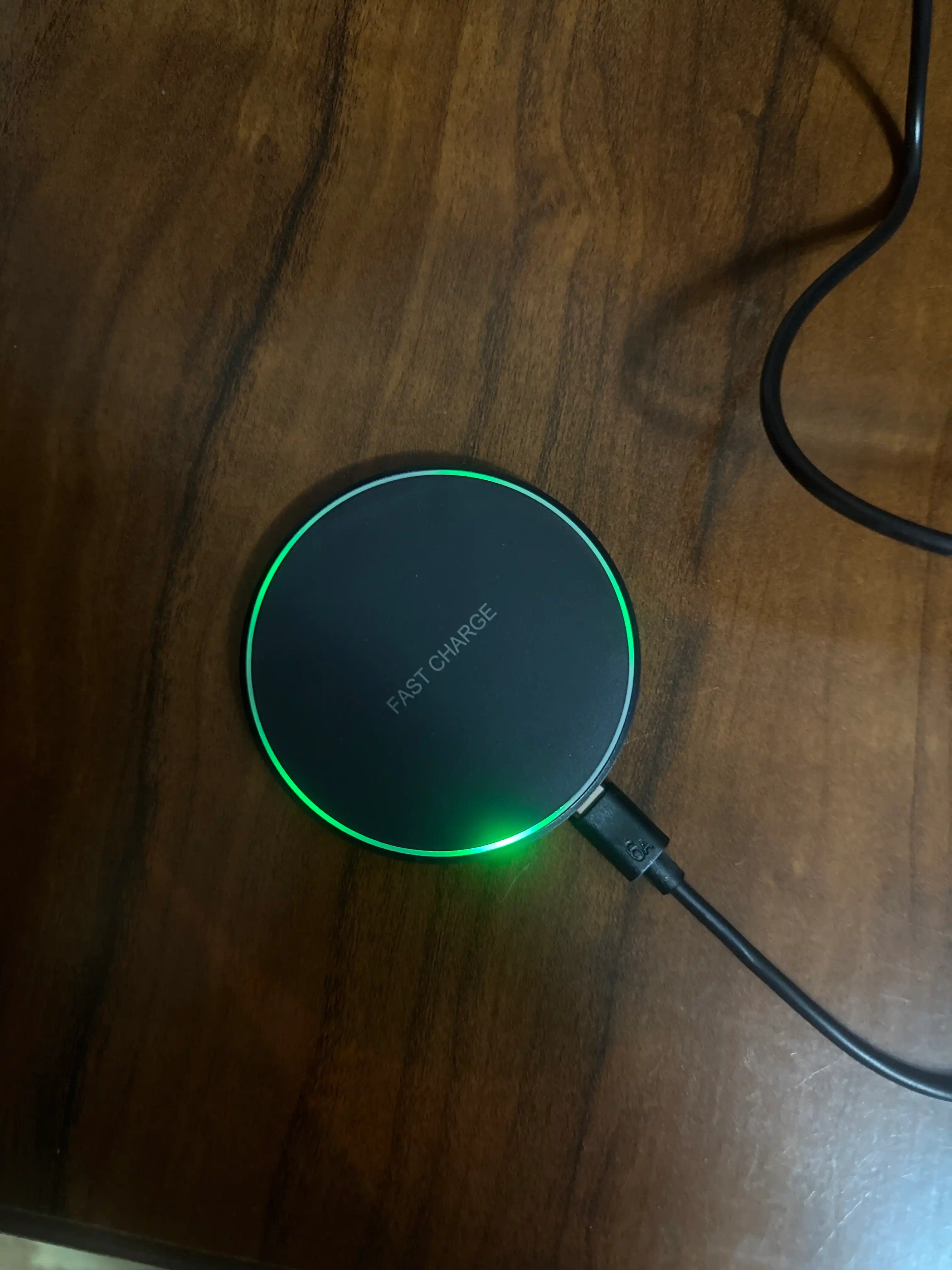 Fast Charge simsiz zaryadlash qurilmasi