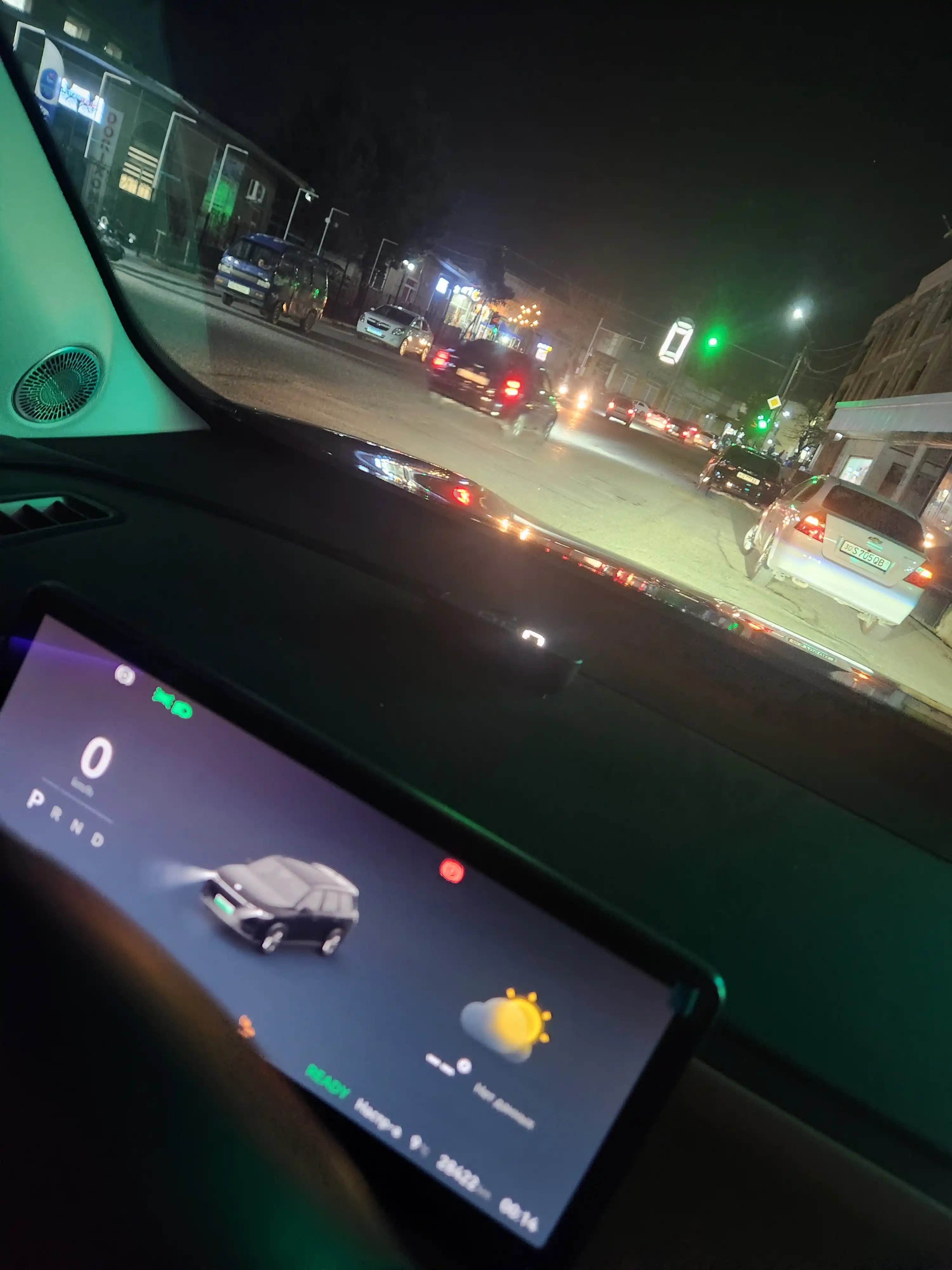 HEAD UP DISPLAY M8 OBD2, спидометр, датчик температуры, обороты двигателя
