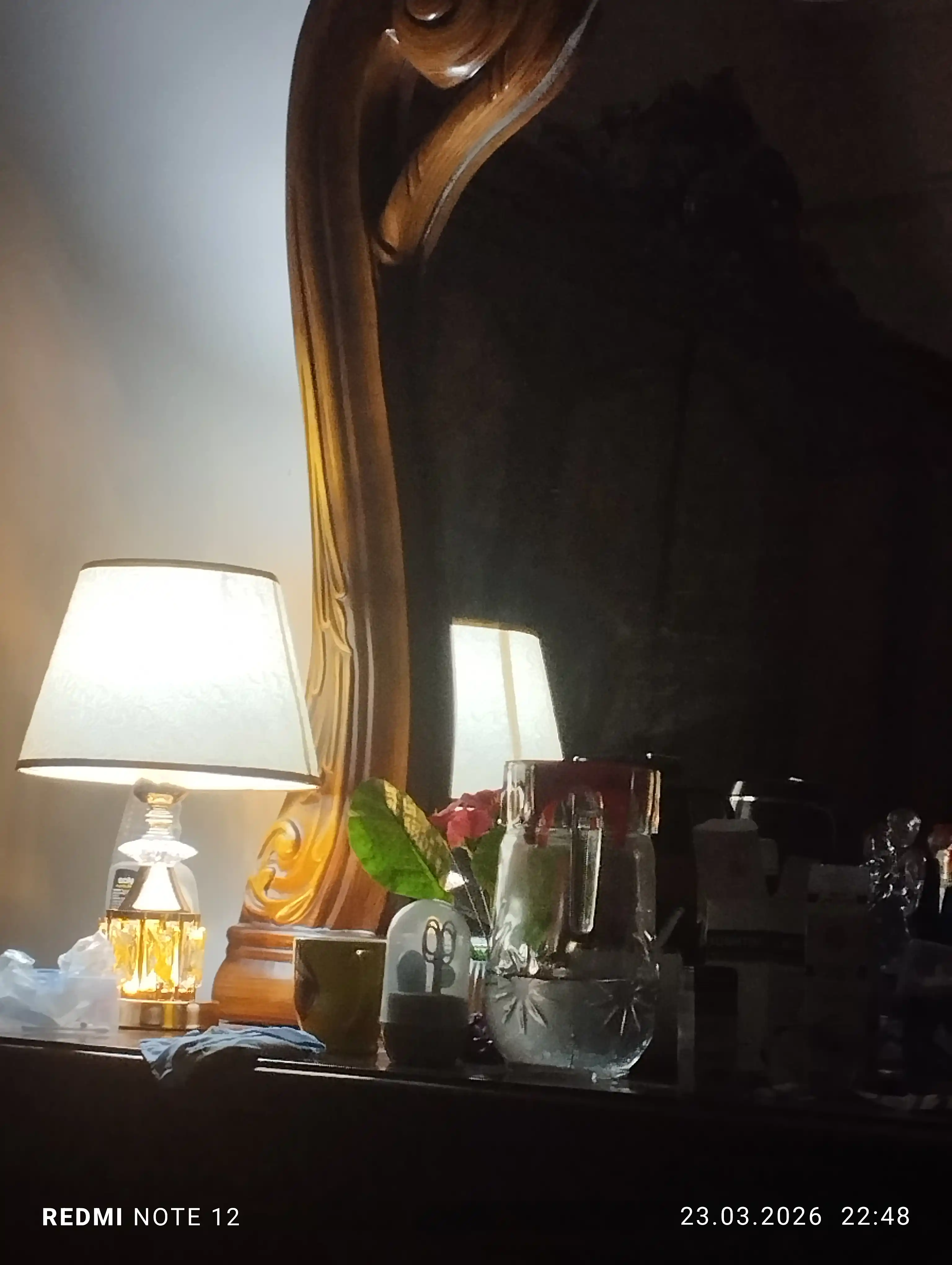 Stol lampasi, abajurli chiroq, klassika
