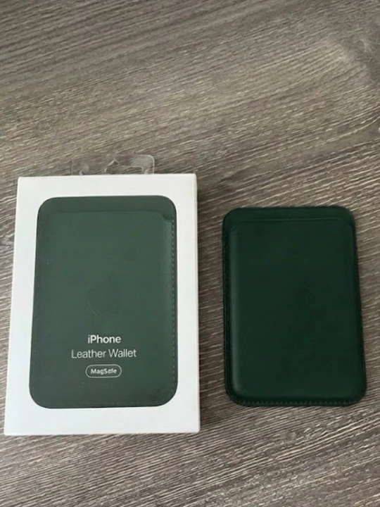 Magnitli cardxolder Iphone 12 dan boshlab, animatsiya bilan