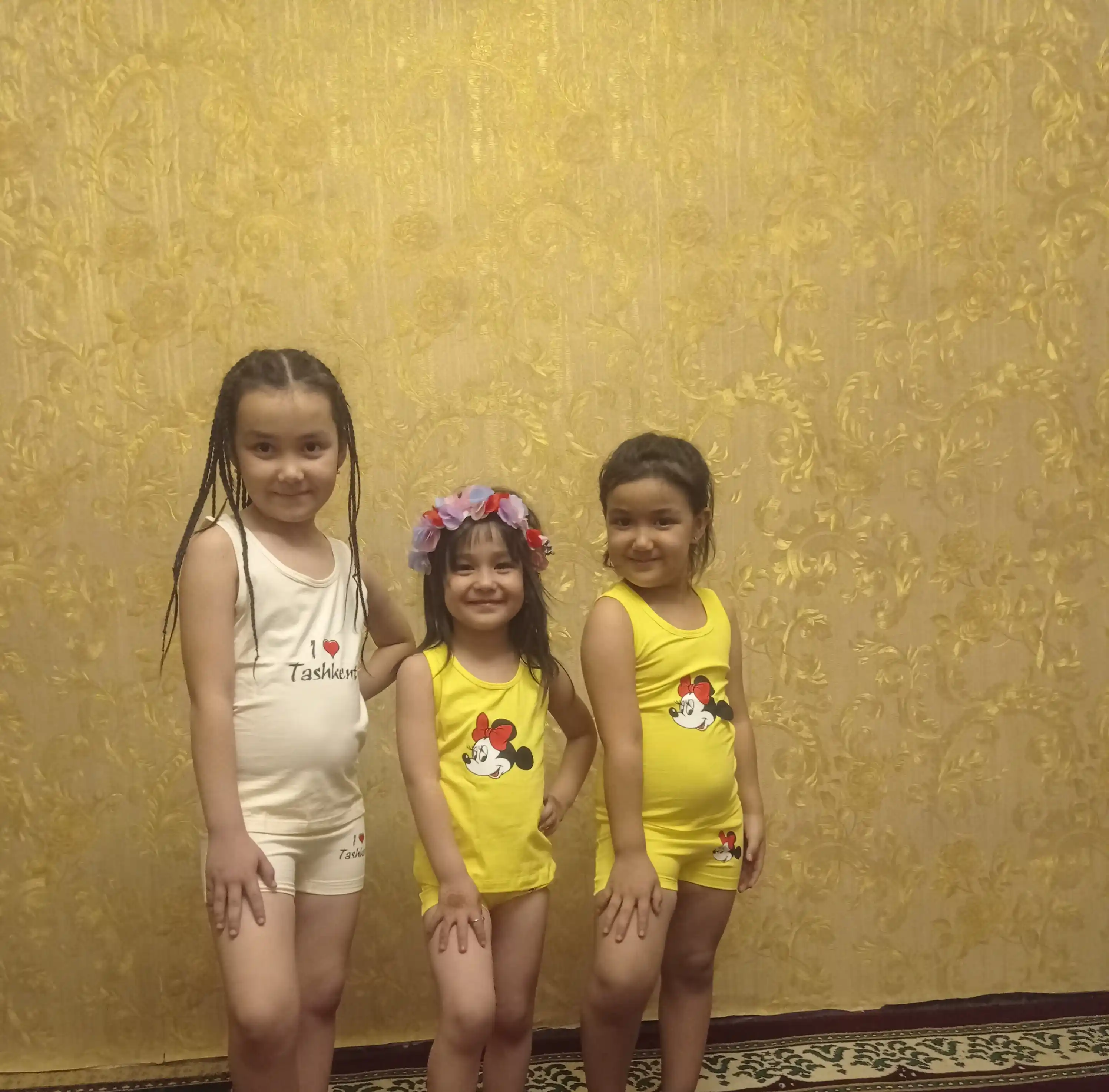 2-11 yoshli qizlar uchun kiyim to‘plami, shortik va mayka