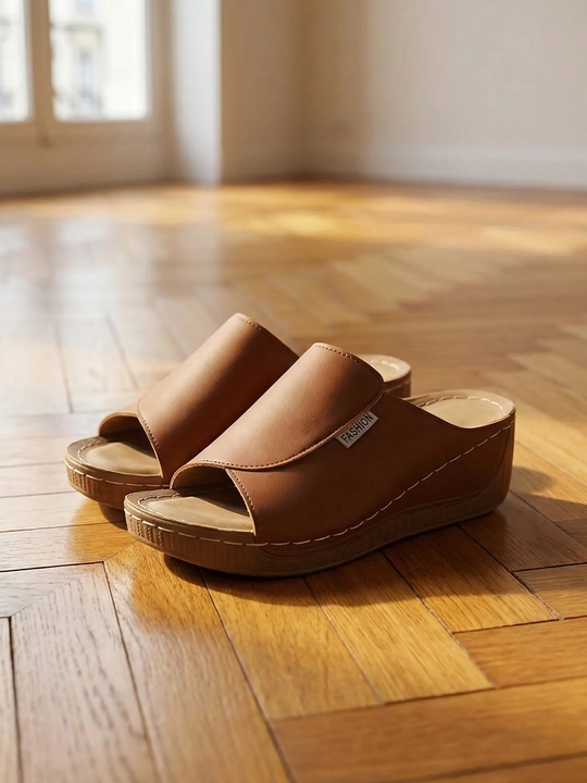 Женские босоножки на танкетке с открытым носком Fashion