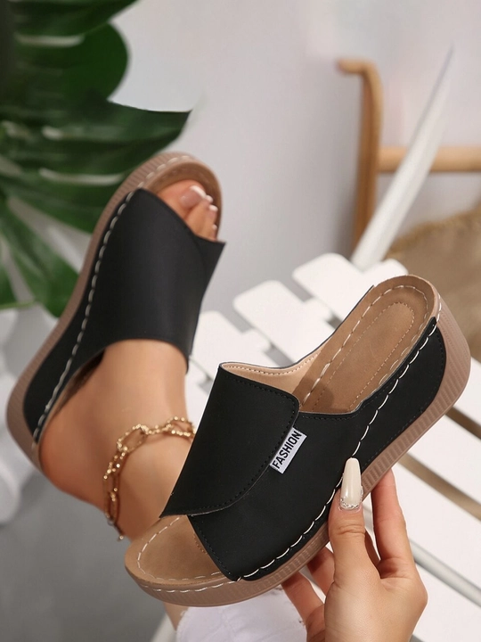Женские босоножки на танкетке с открытым носком Fashion